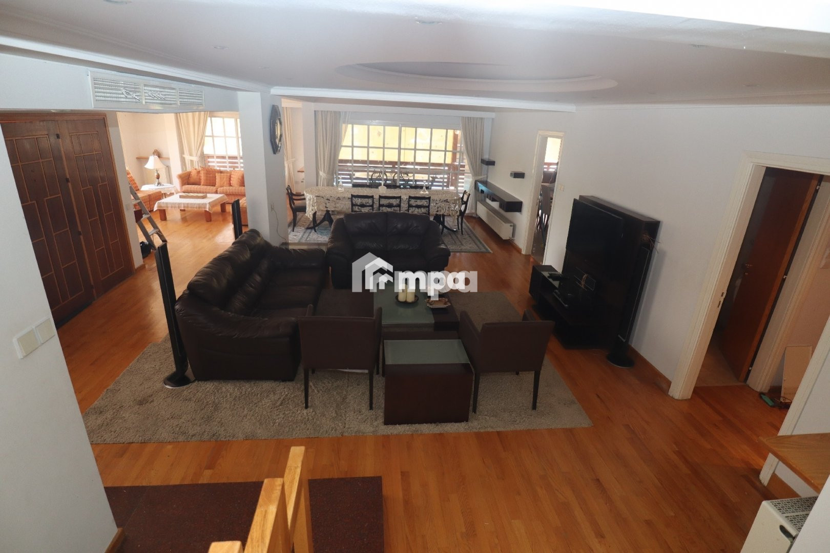 6 Bedroom House