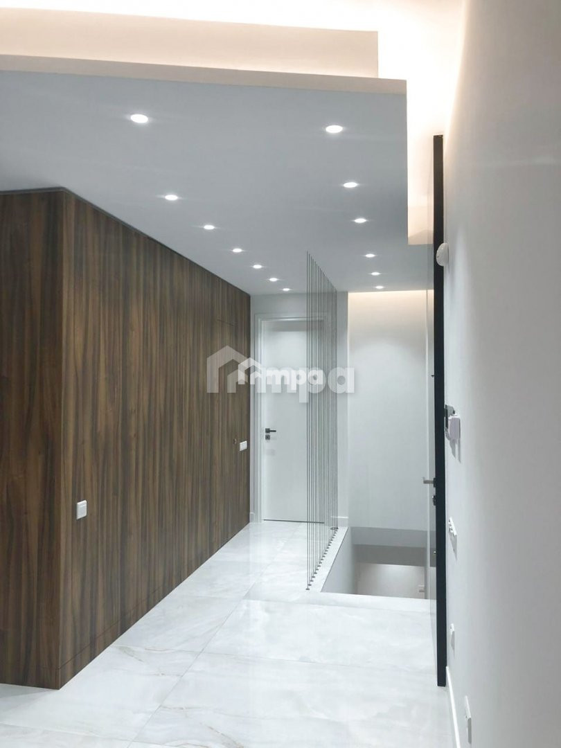 4 Bedroom Apartment