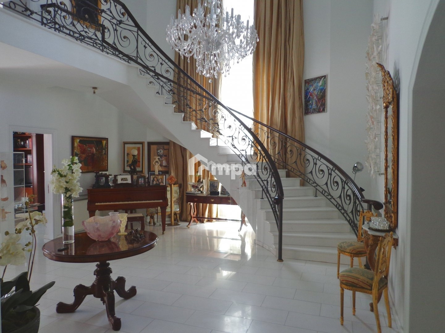 5 Bedroom House