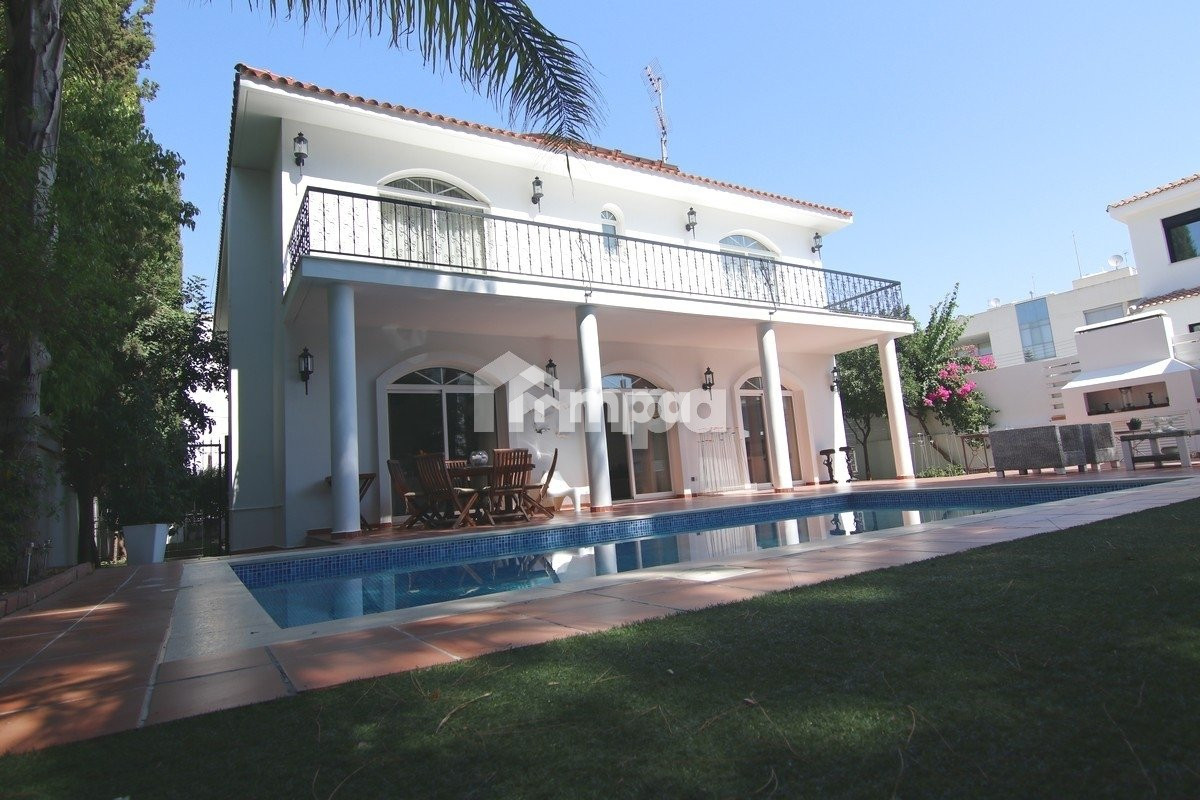 5 Bedroom House