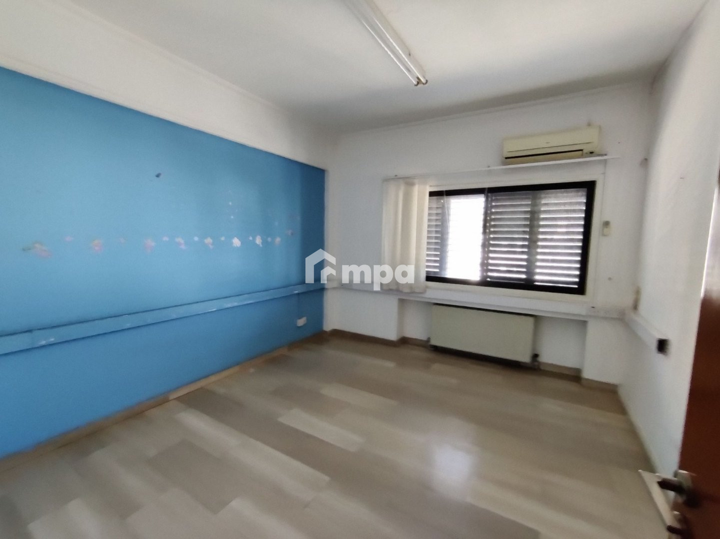 6 Bedroom Apartment