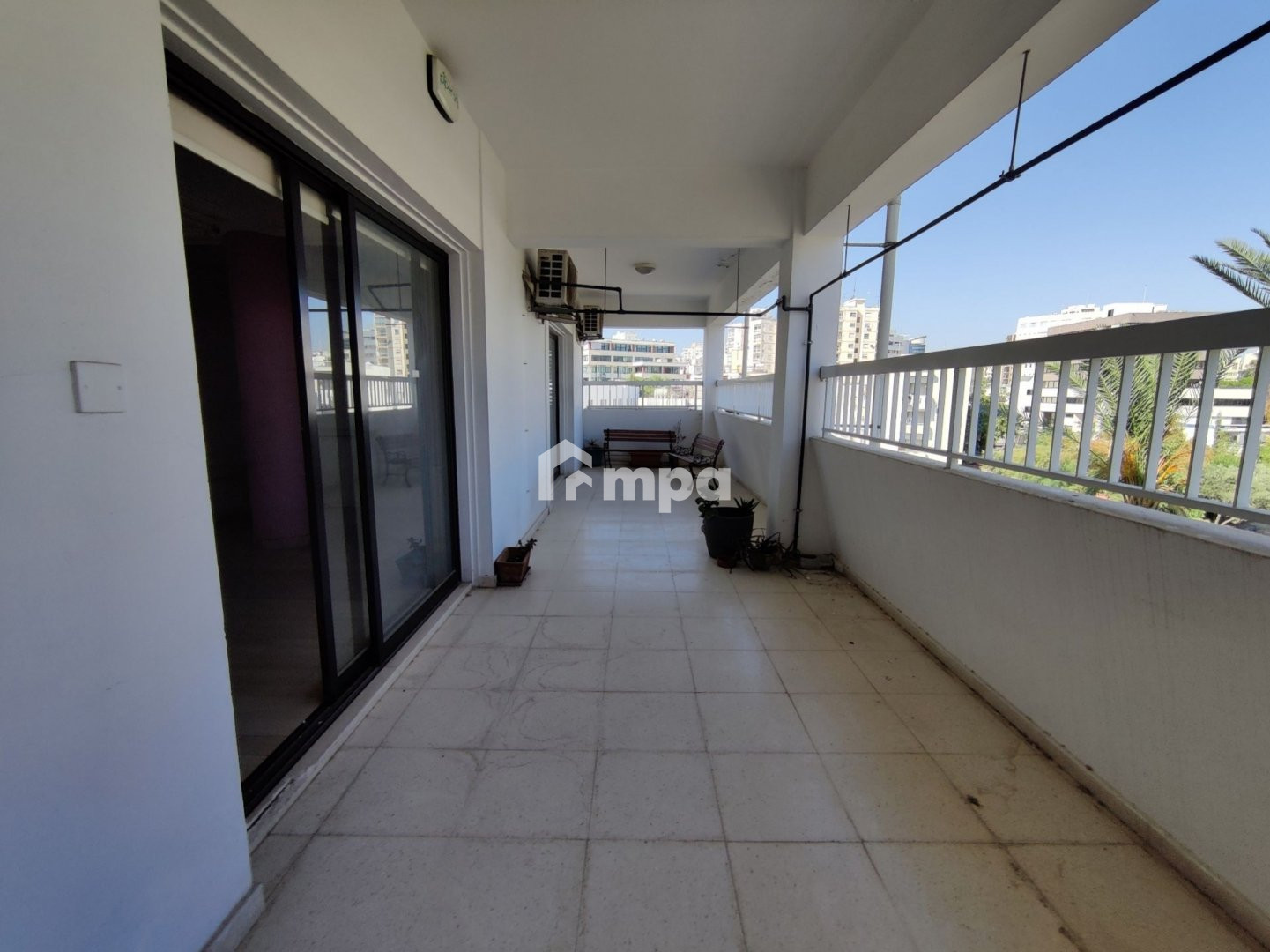6 Bedroom Apartment