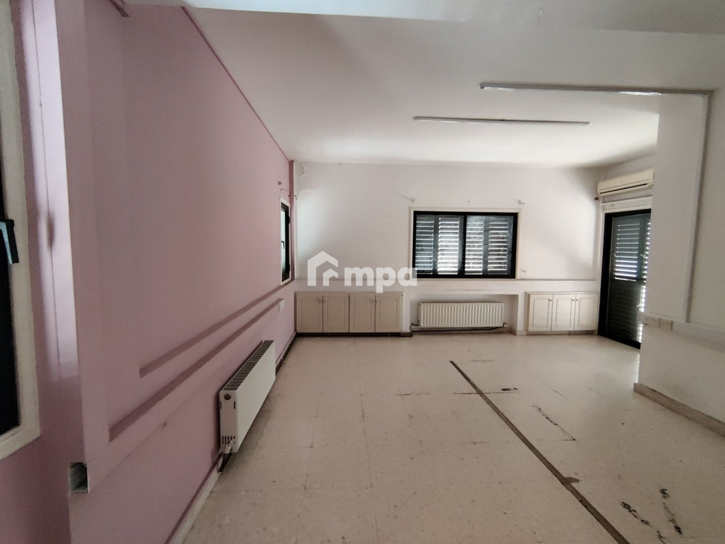 6 Bedroom Apartment