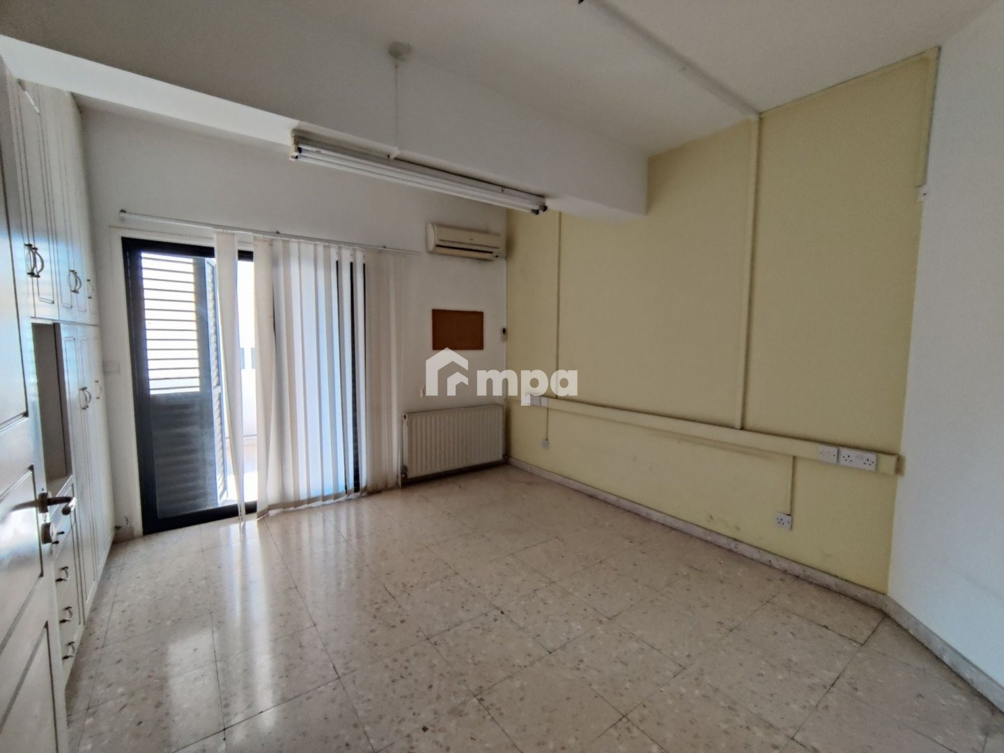 6 Bedroom Apartment