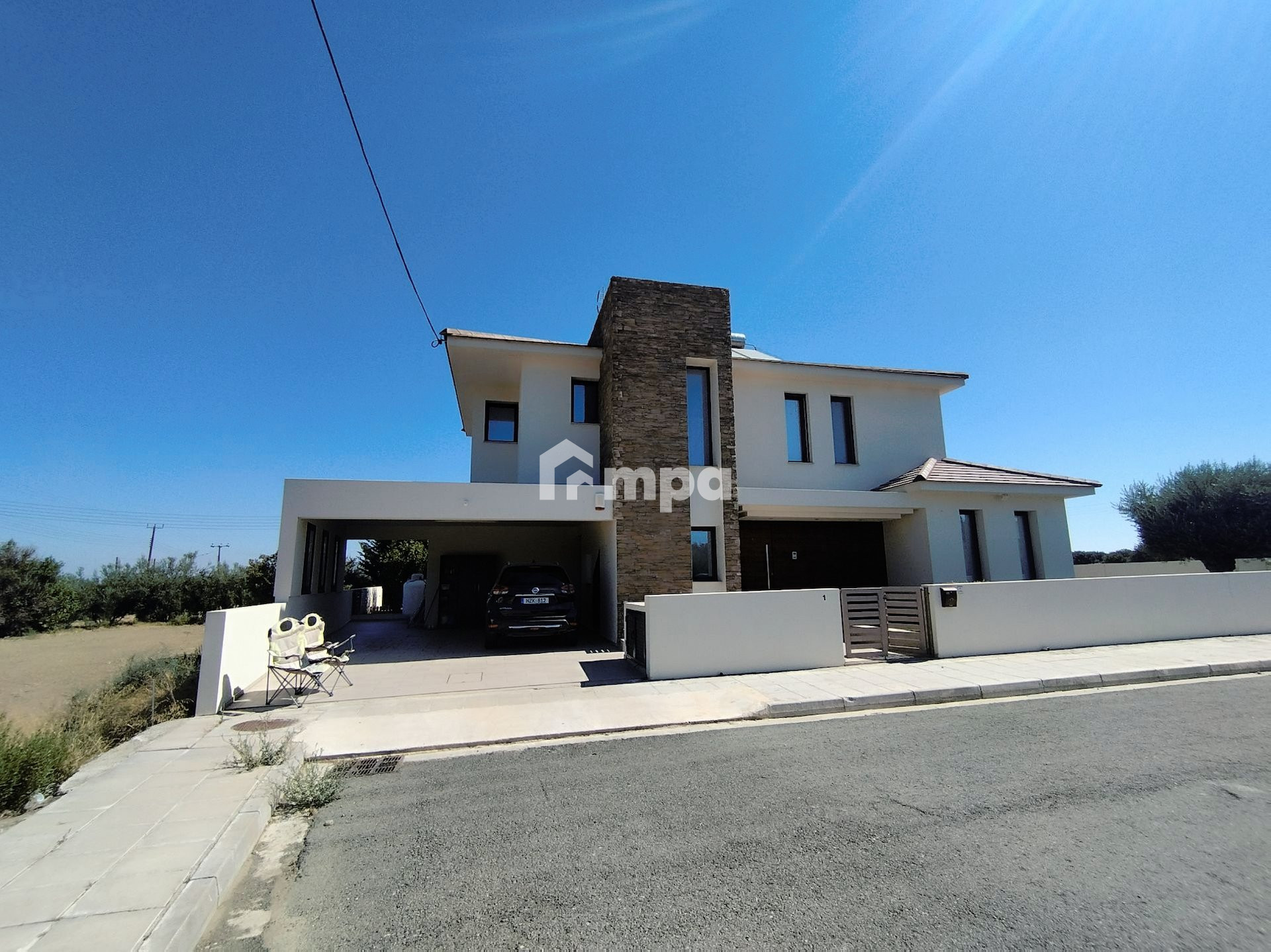 5 Bedroom House