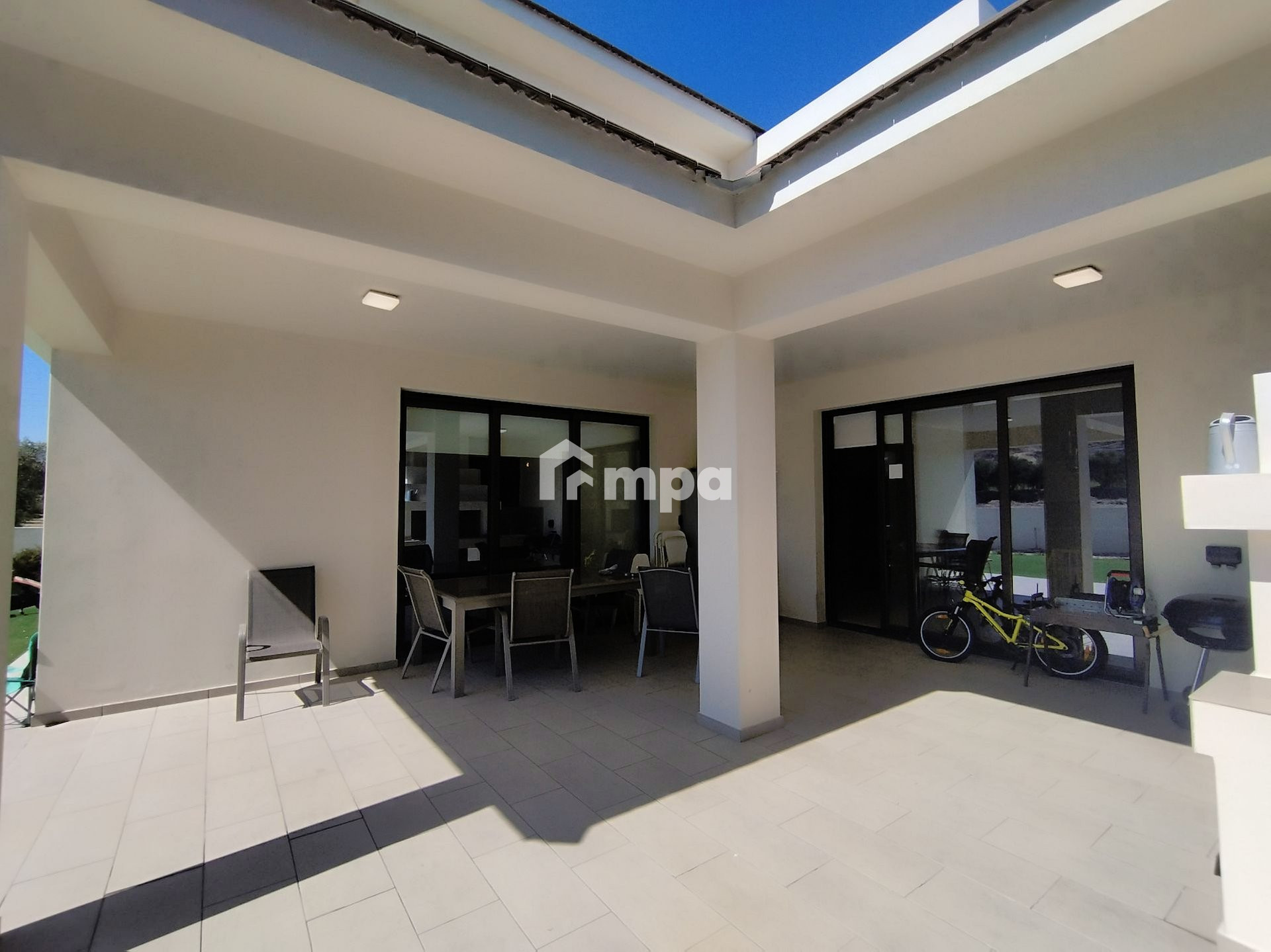 5 Bedroom House
