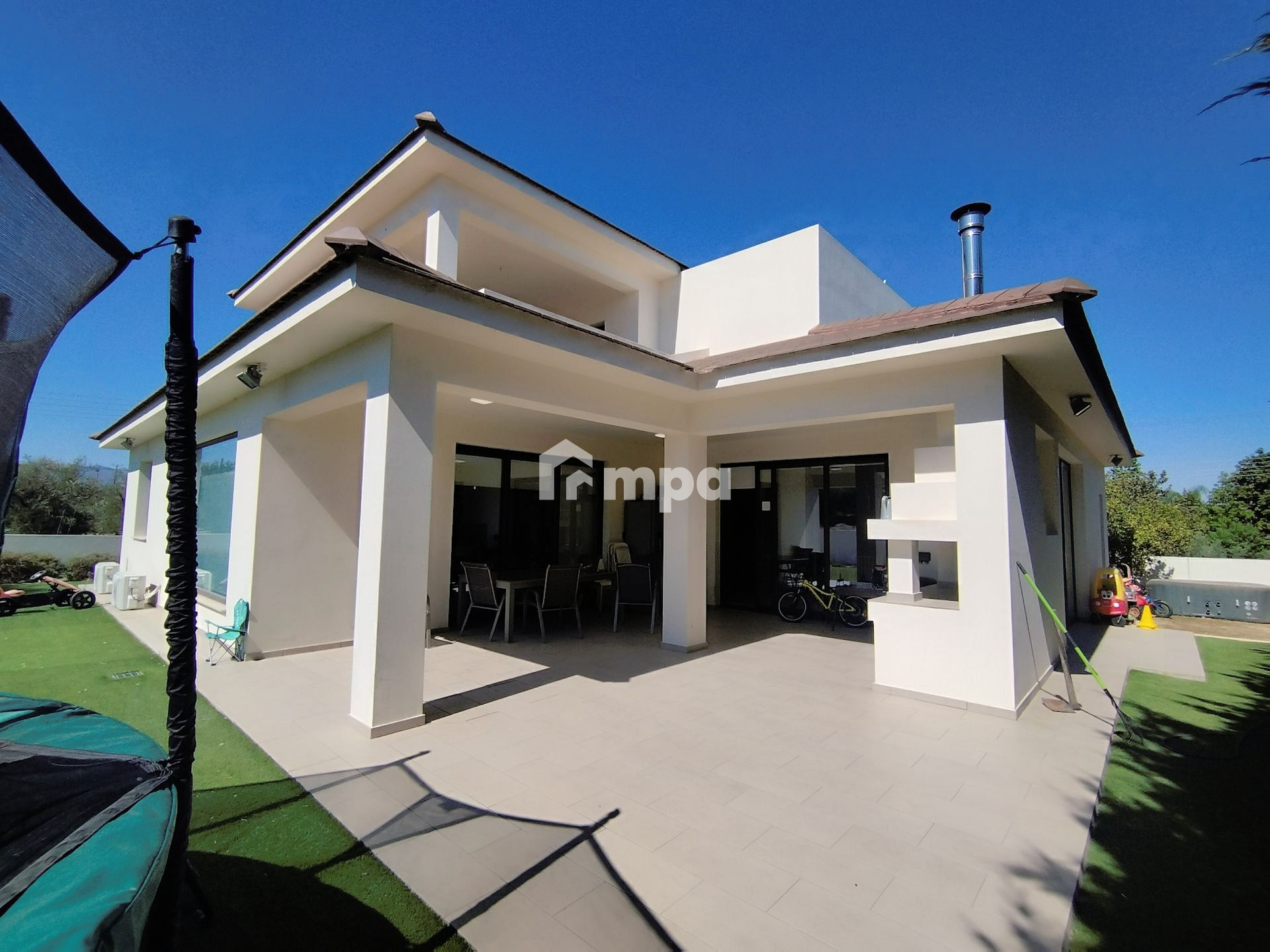 5 Bedroom House