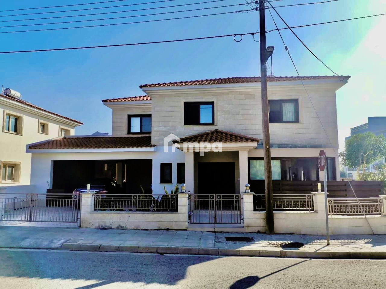 5 Bedroom House