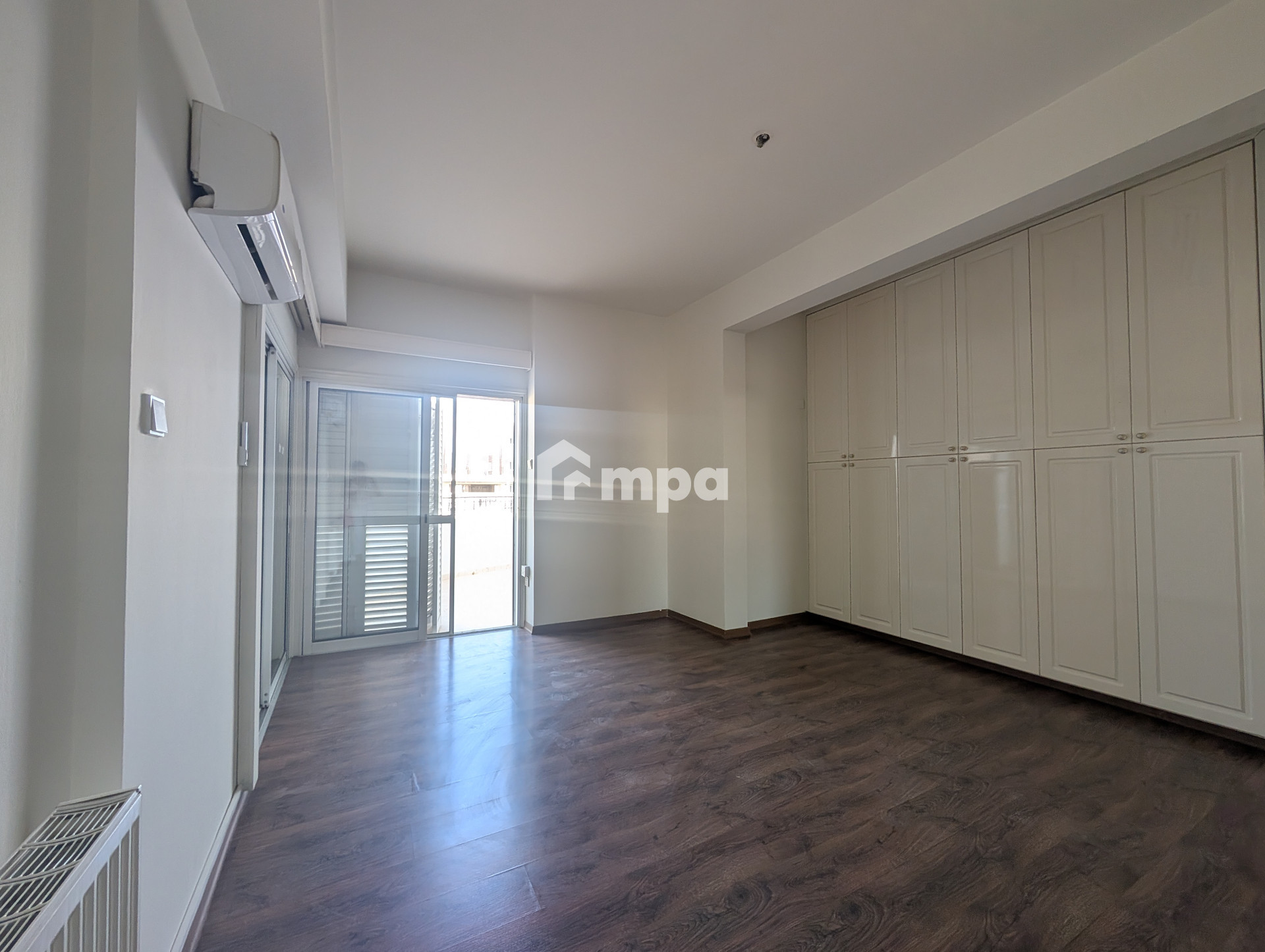 5 Bedroom Apartment