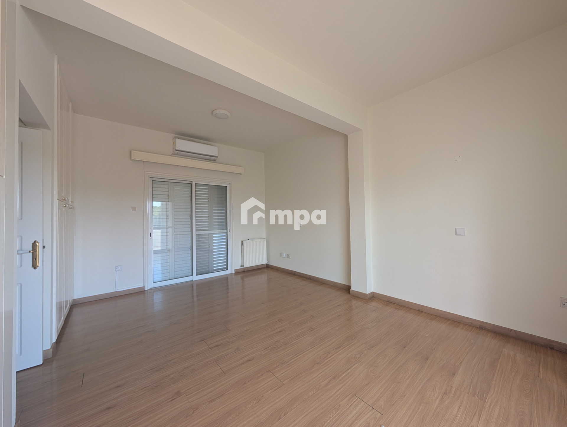 5 Bedroom Apartment