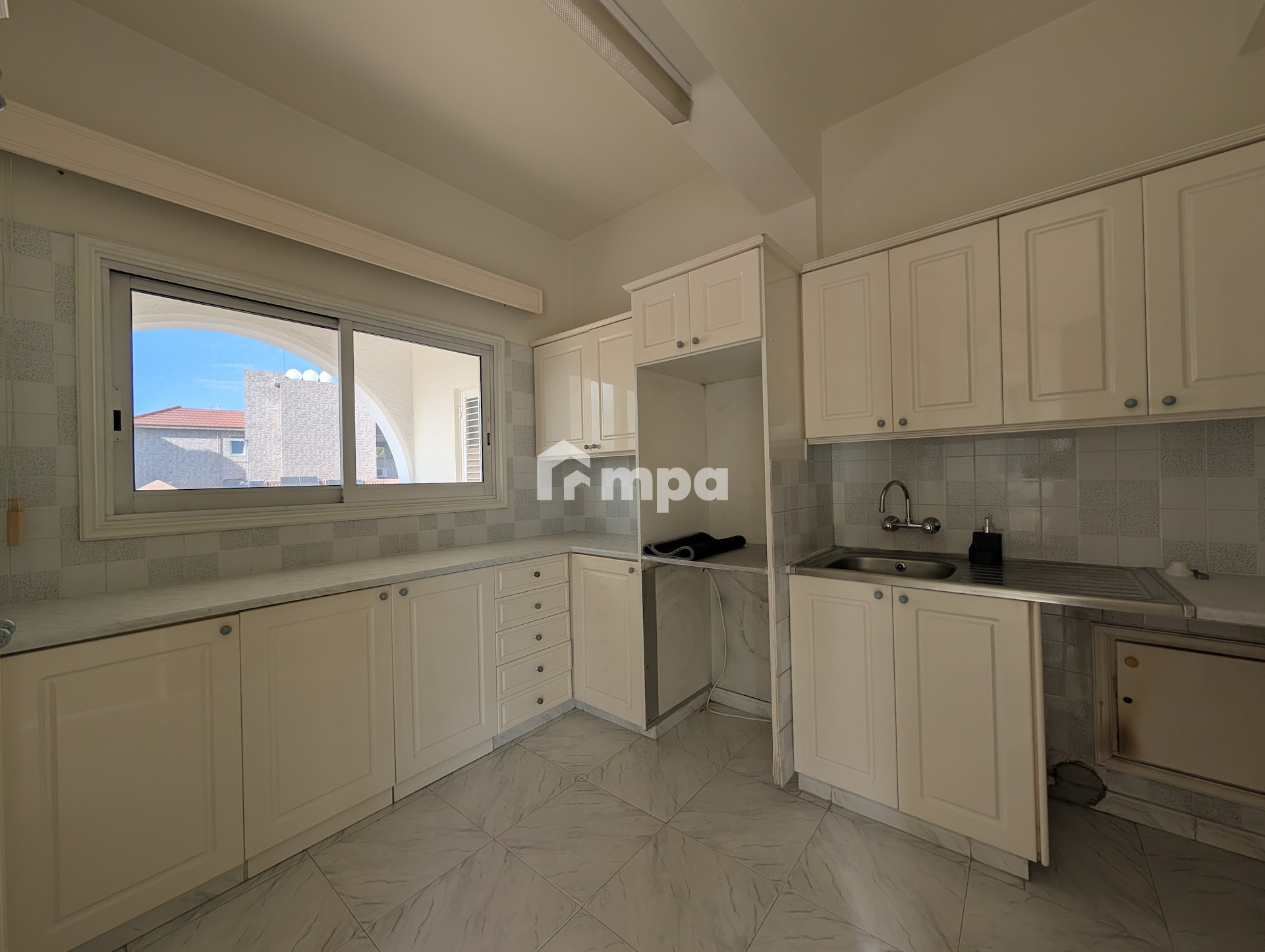 5 Bedroom Apartment