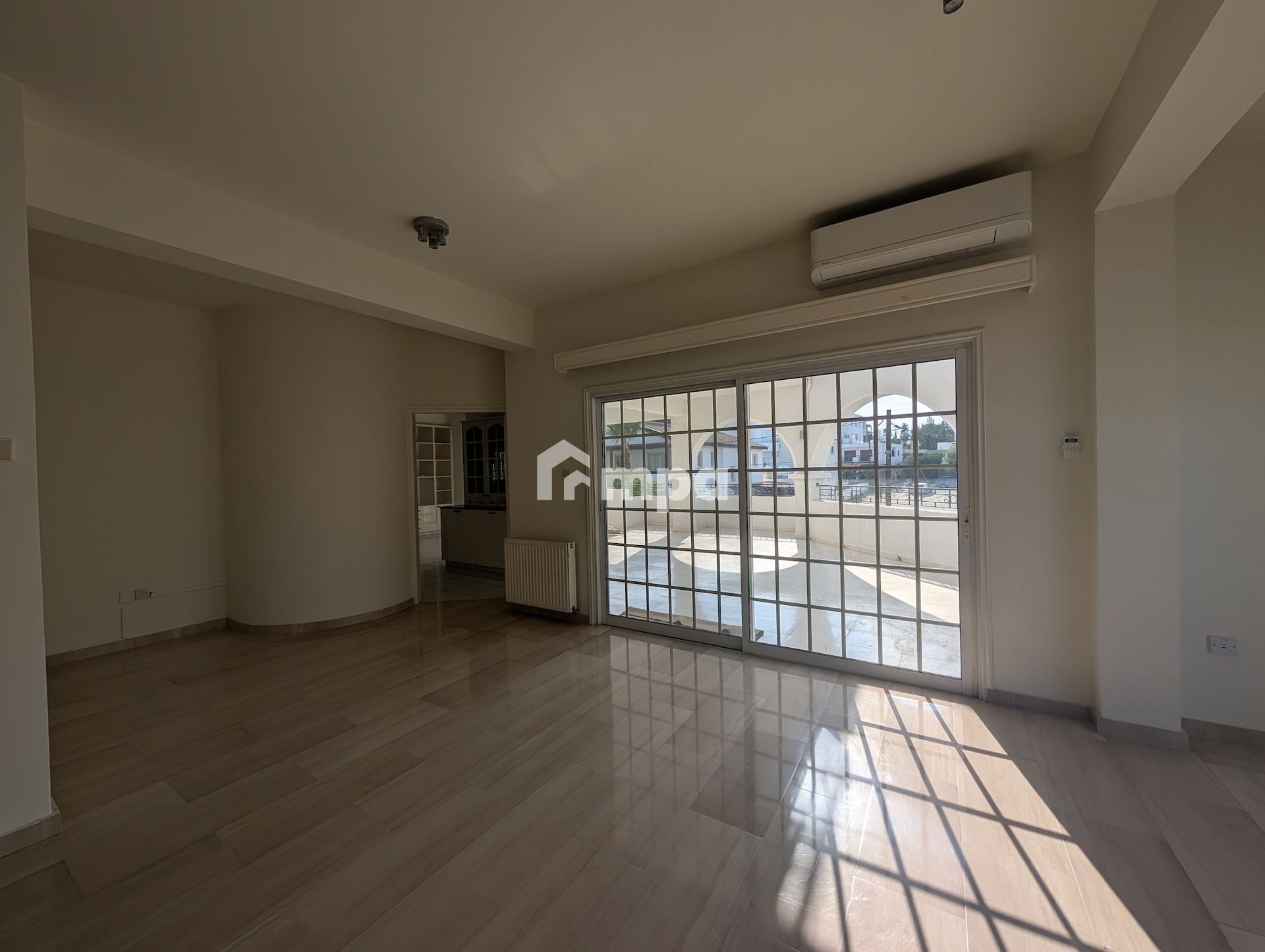 5 Bedroom Apartment