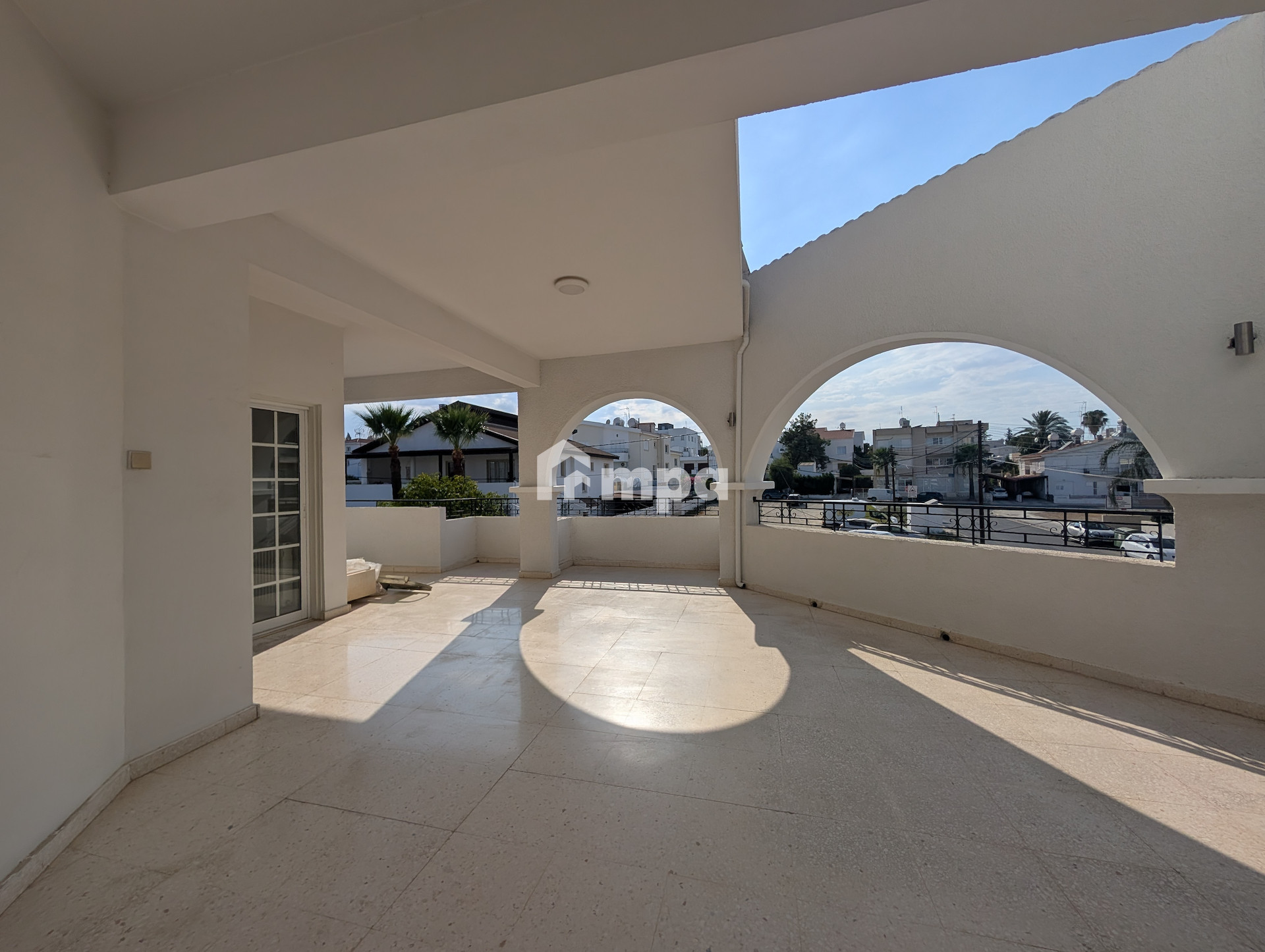 5 Bedroom Apartment