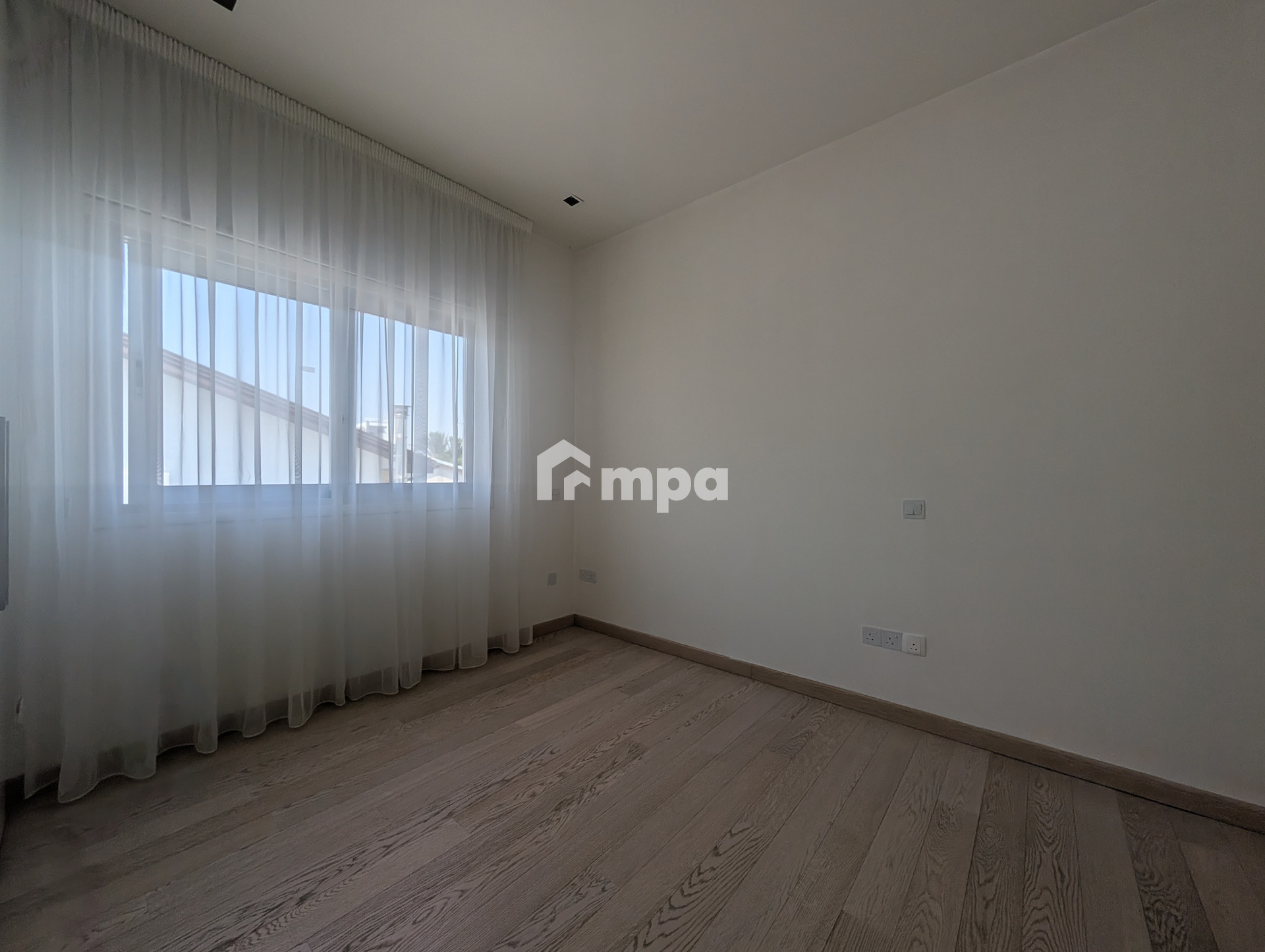 4 Bedroom Apartment