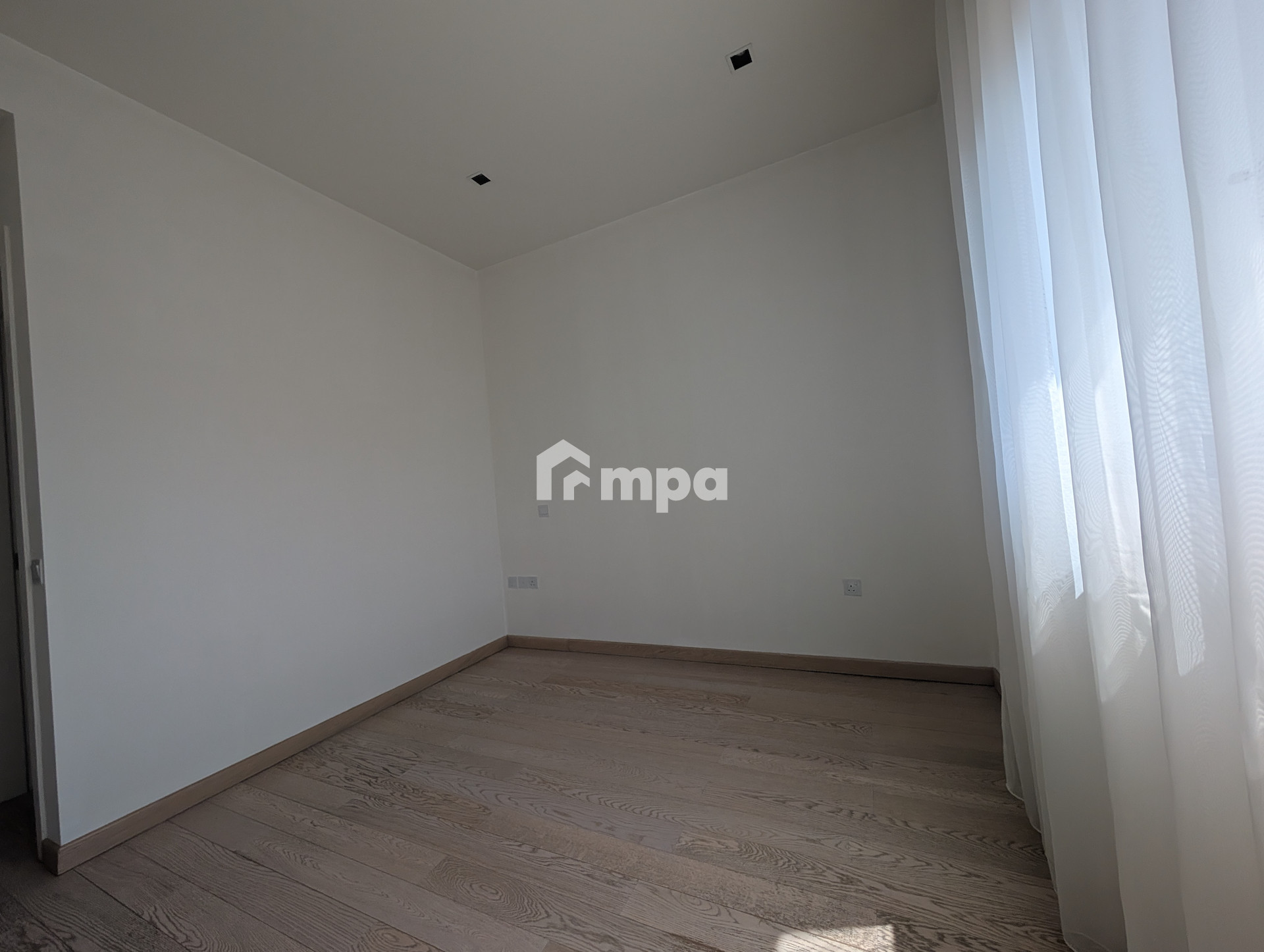 4 Bedroom Apartment