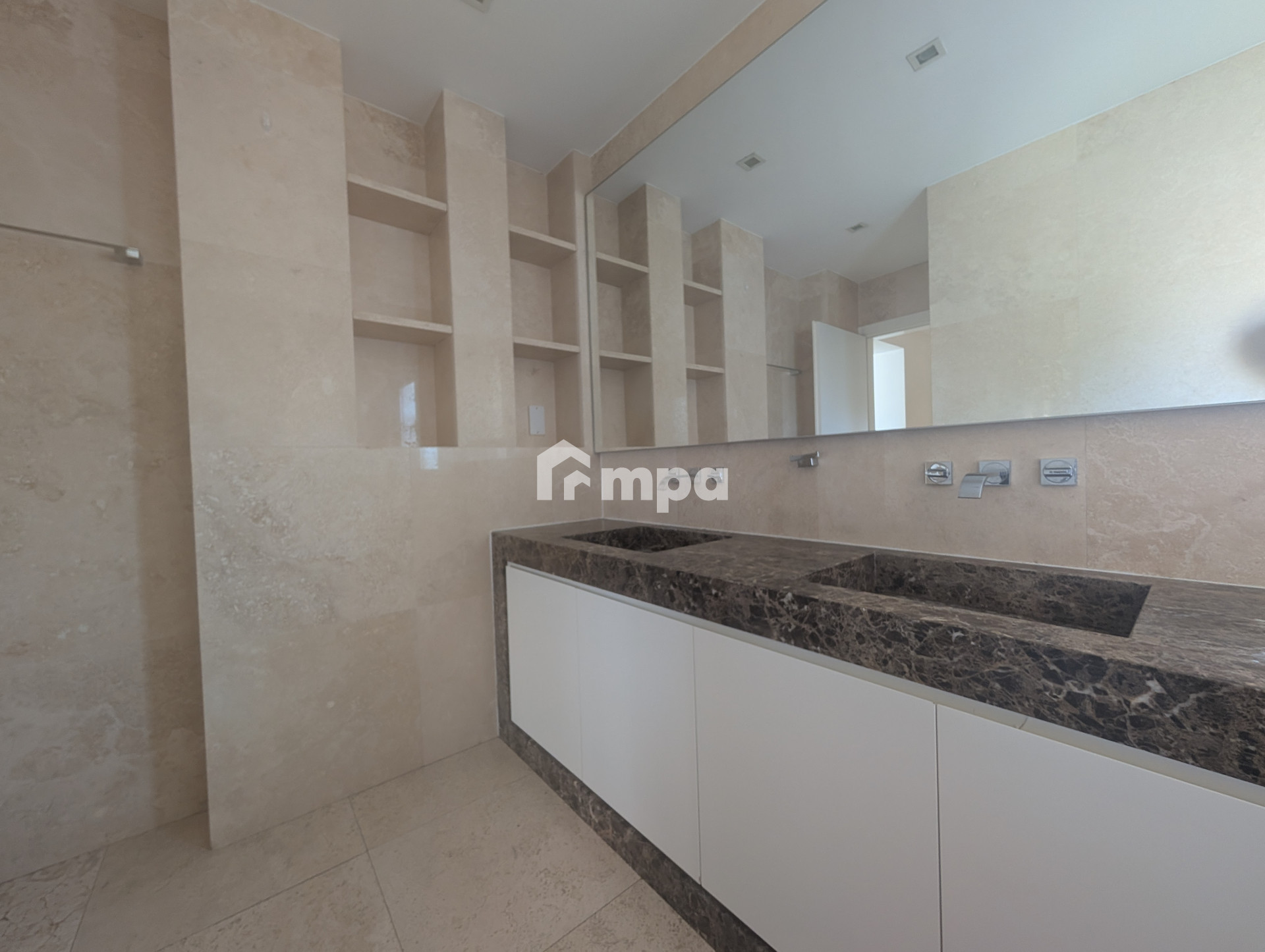 4 Bedroom Apartment