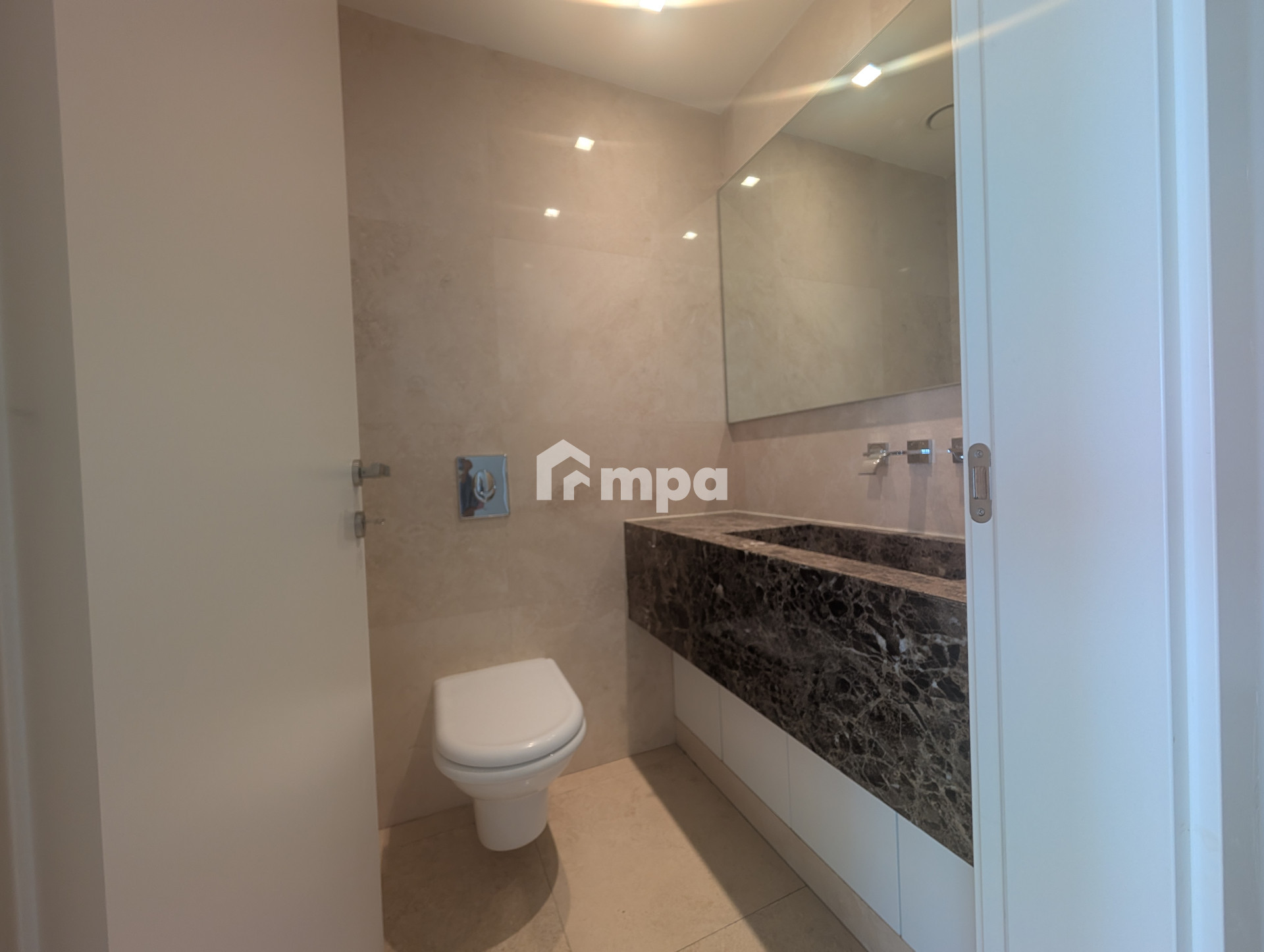 4 Bedroom Apartment