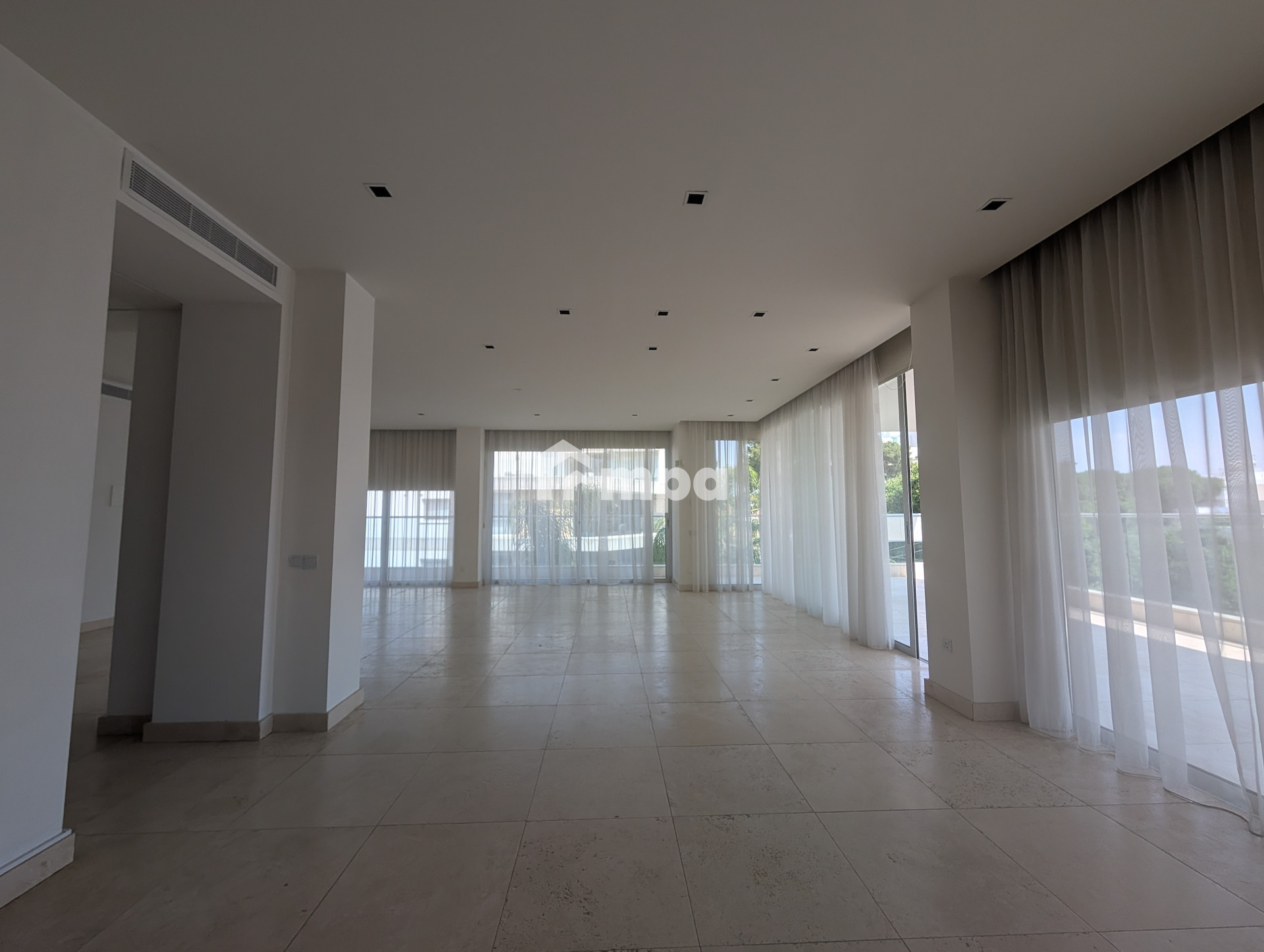 4 Bedroom Apartment
