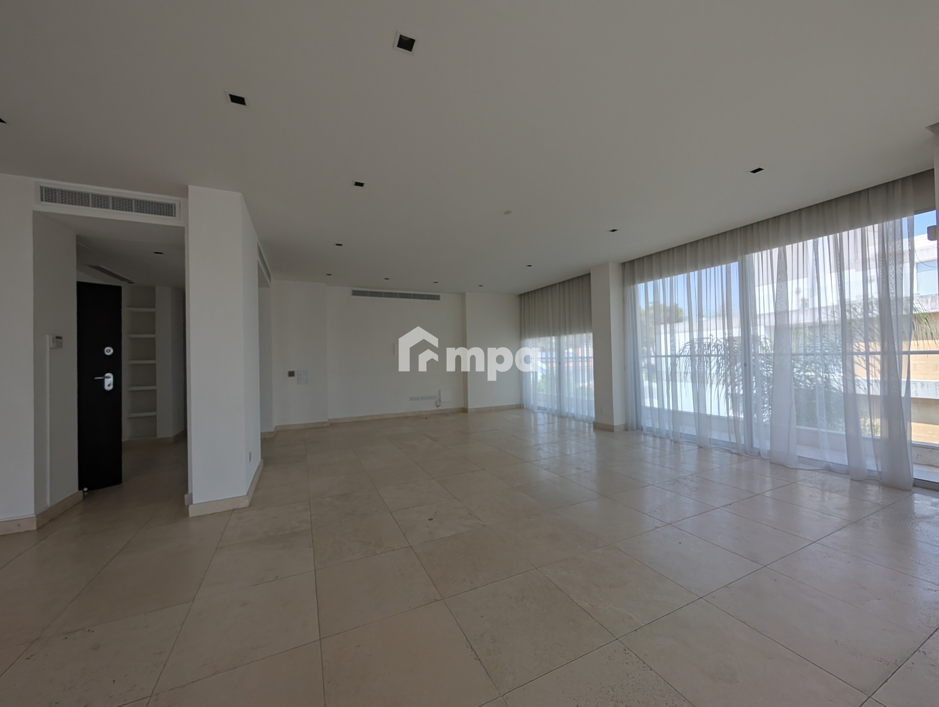 4 Bedroom Apartment