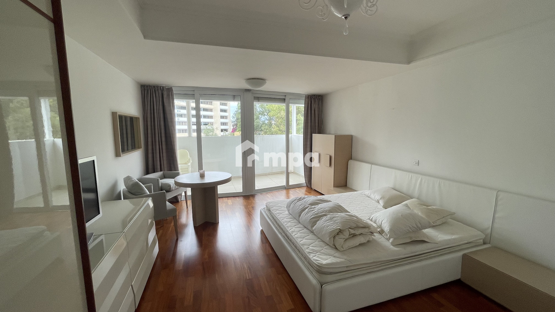 4 Bedroom Apartment