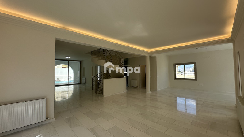 5 Bedroom House