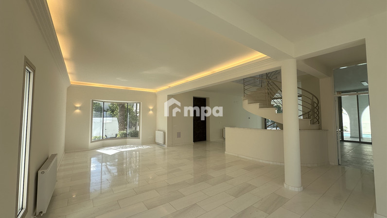 5 Bedroom House