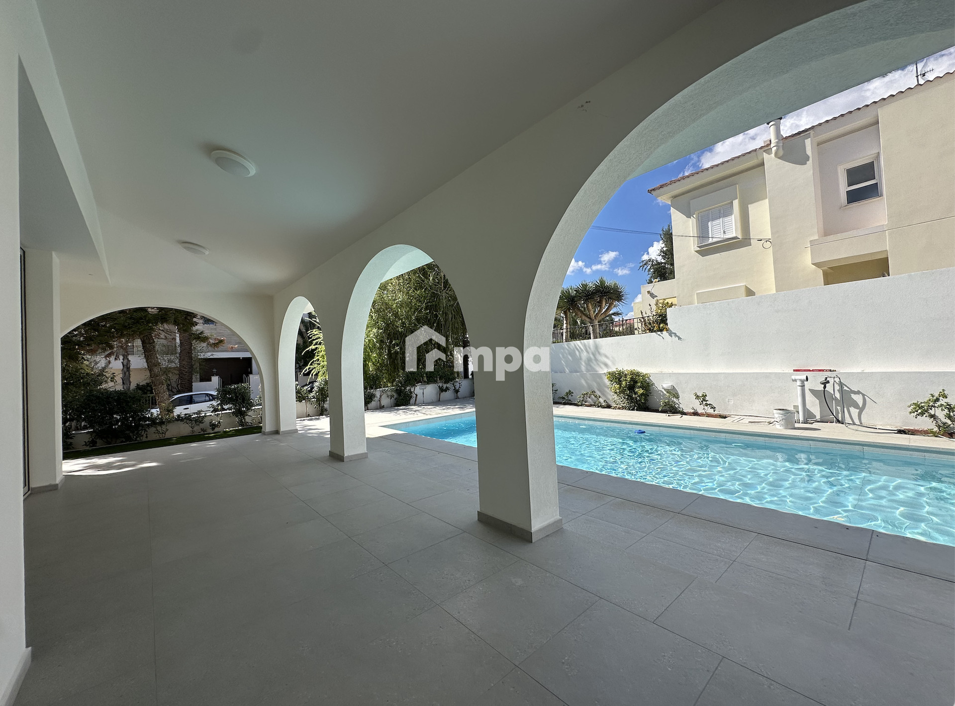 5 Bedroom House