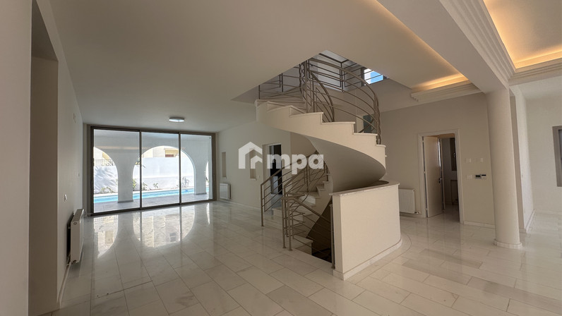 5 Bedroom House