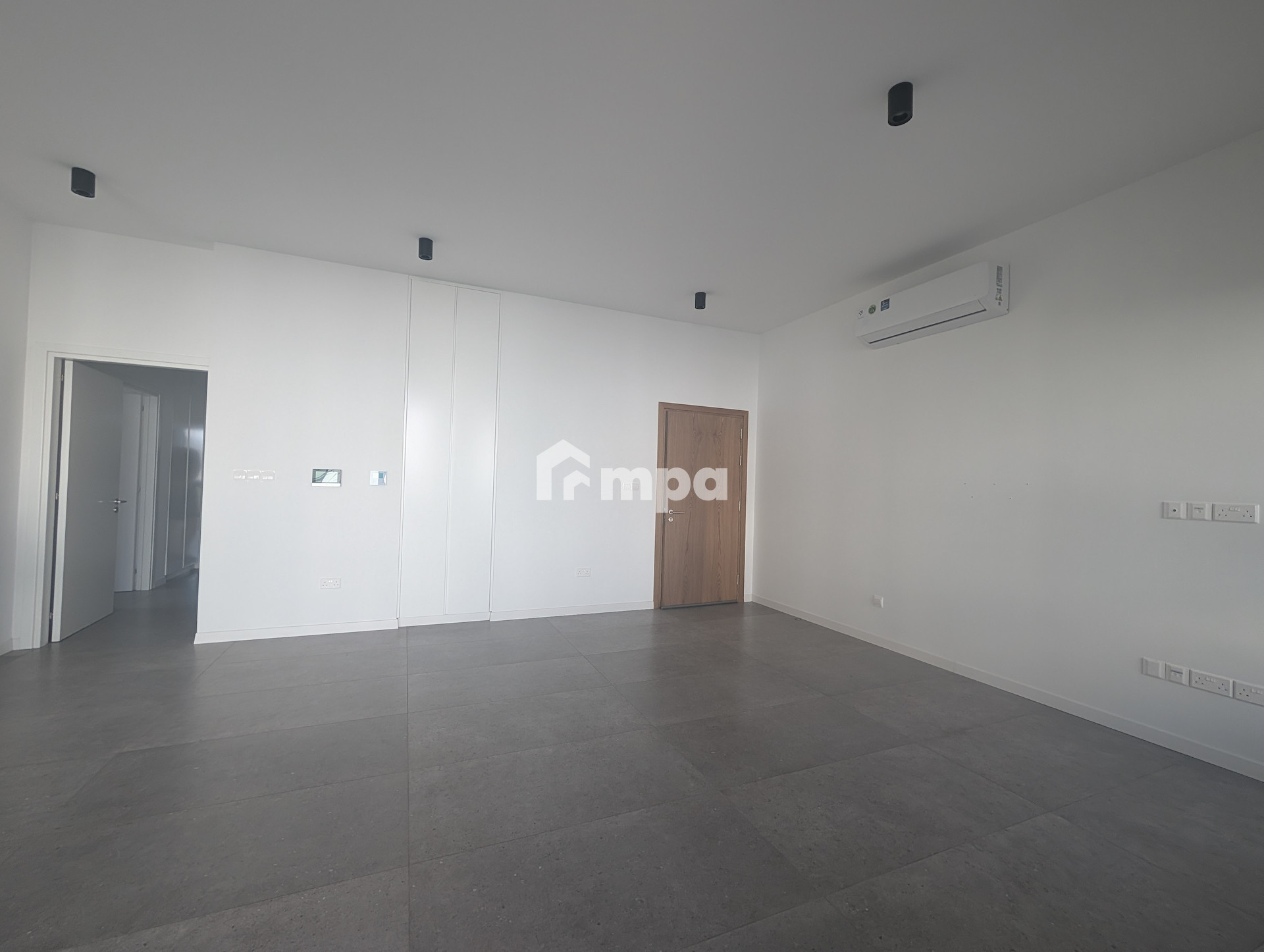 3 Bedroom Apartment