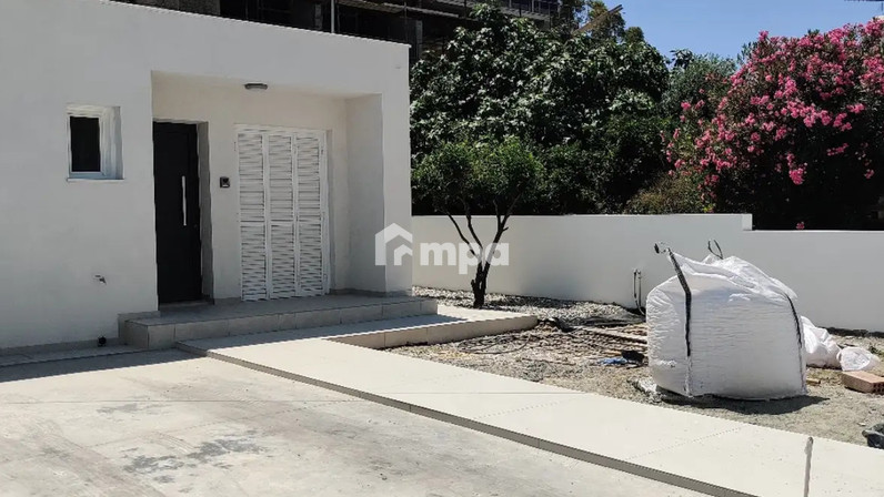 1 Bedroom House