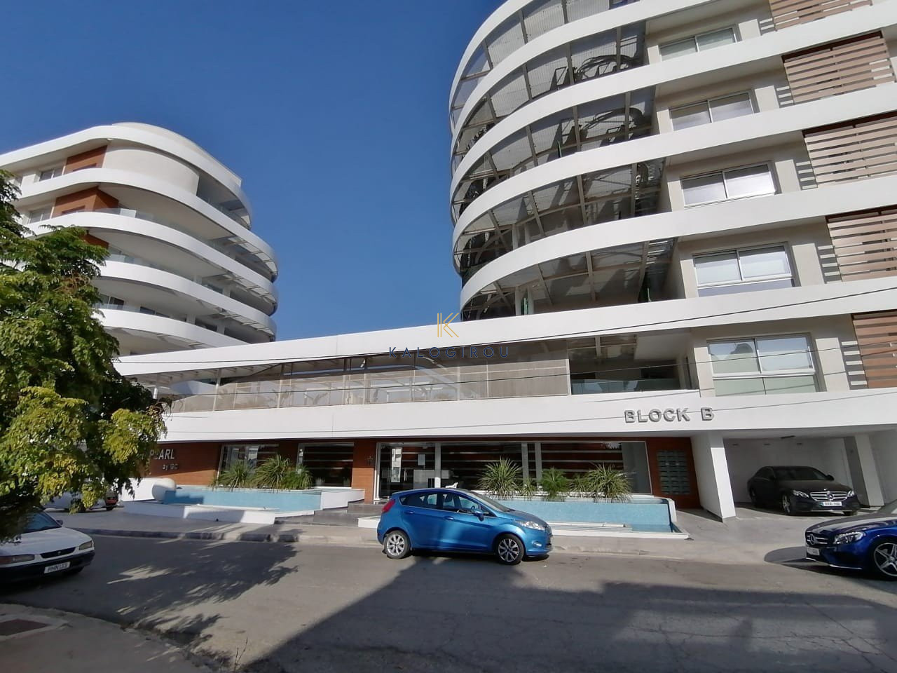 Exclusive, Modern, 2 Bedroom Apartment, with Panoramic Sea View, for Rent in the Sought after Makenzy Tourist area.