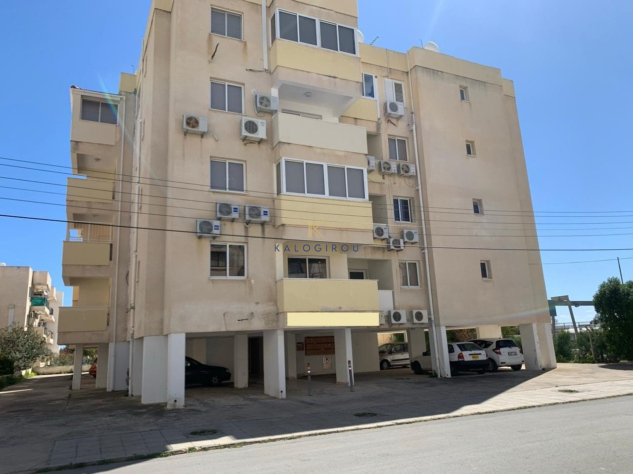 Fully Renovated, 2-bedroom apartment in Makenzy Area