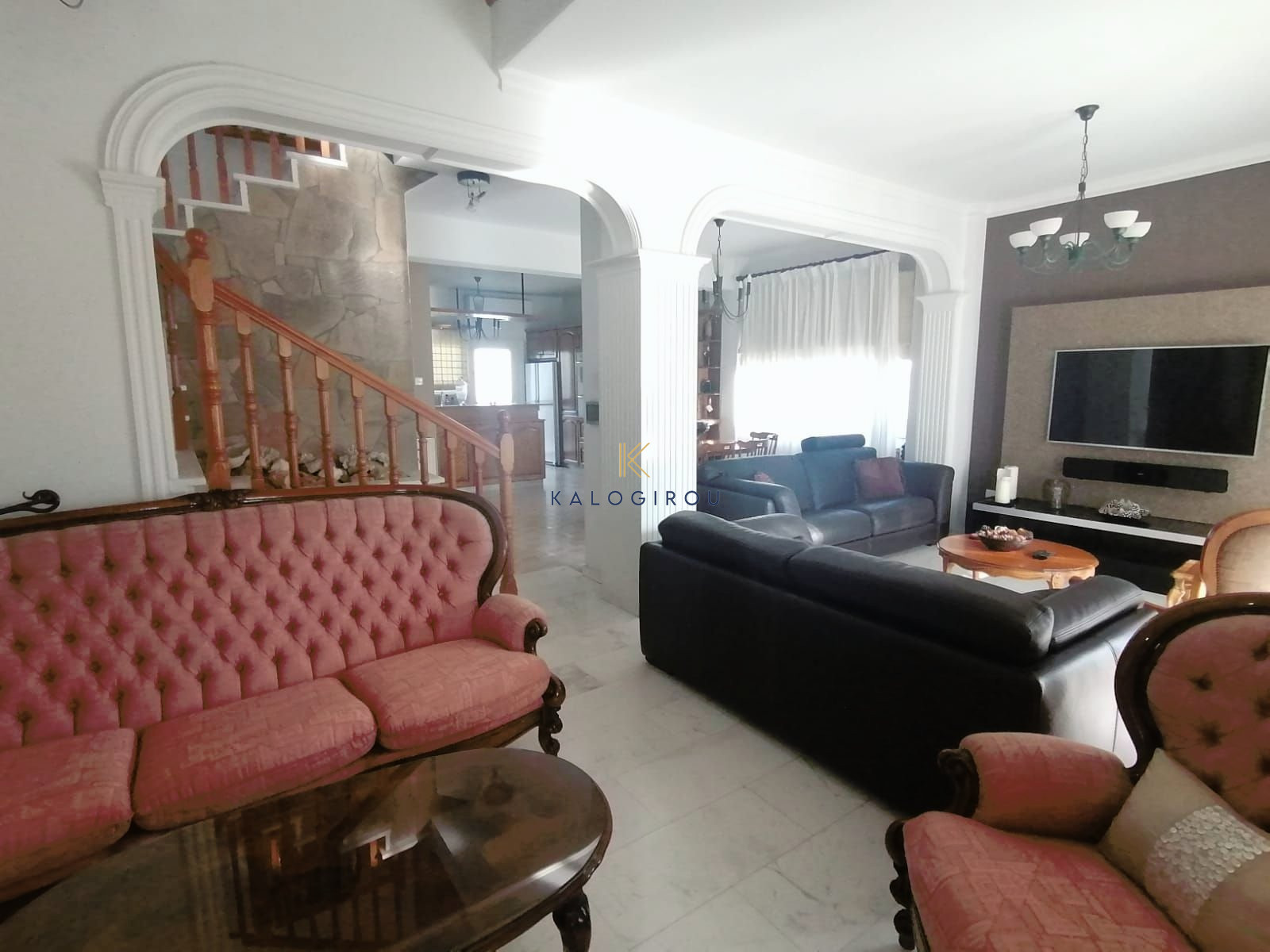 Duplex, Fully Furnished, 3-Bedroom Apartment for Rent in Chrysopolitissa Area