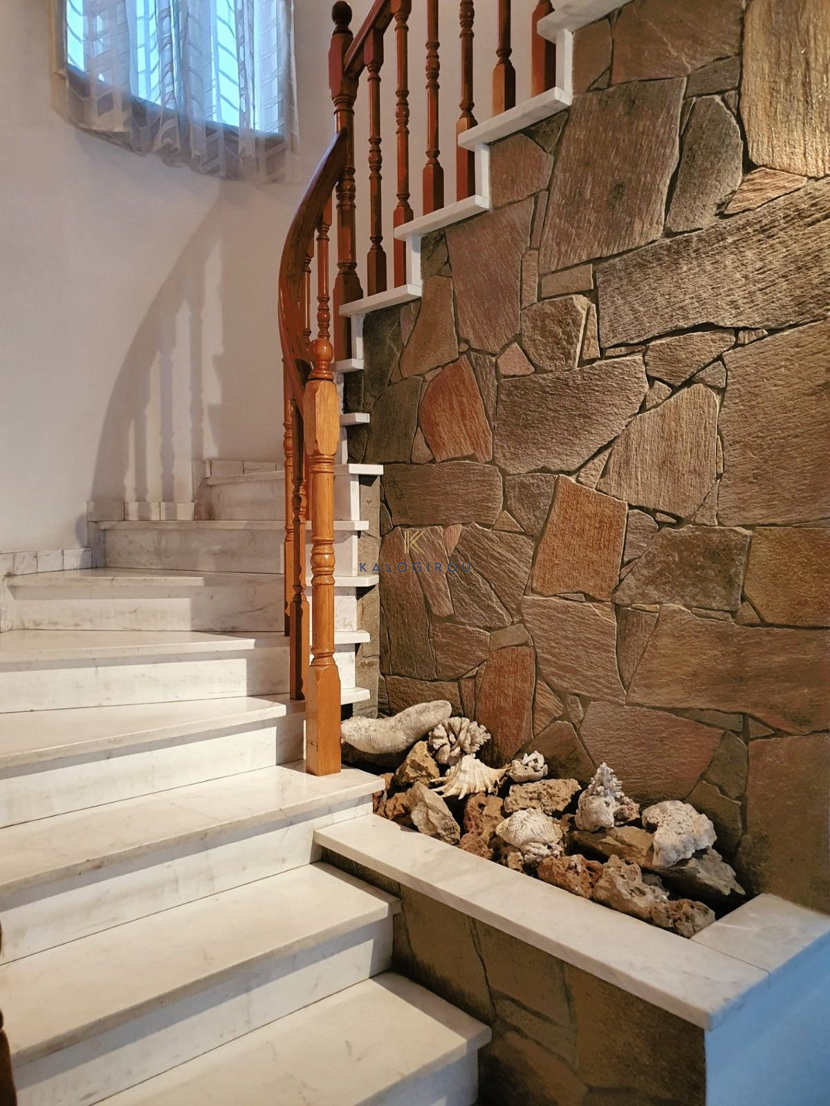 Duplex, Fully Furnished, 3-Bedroom Apartment for Rent in Chrysopolitissa Area