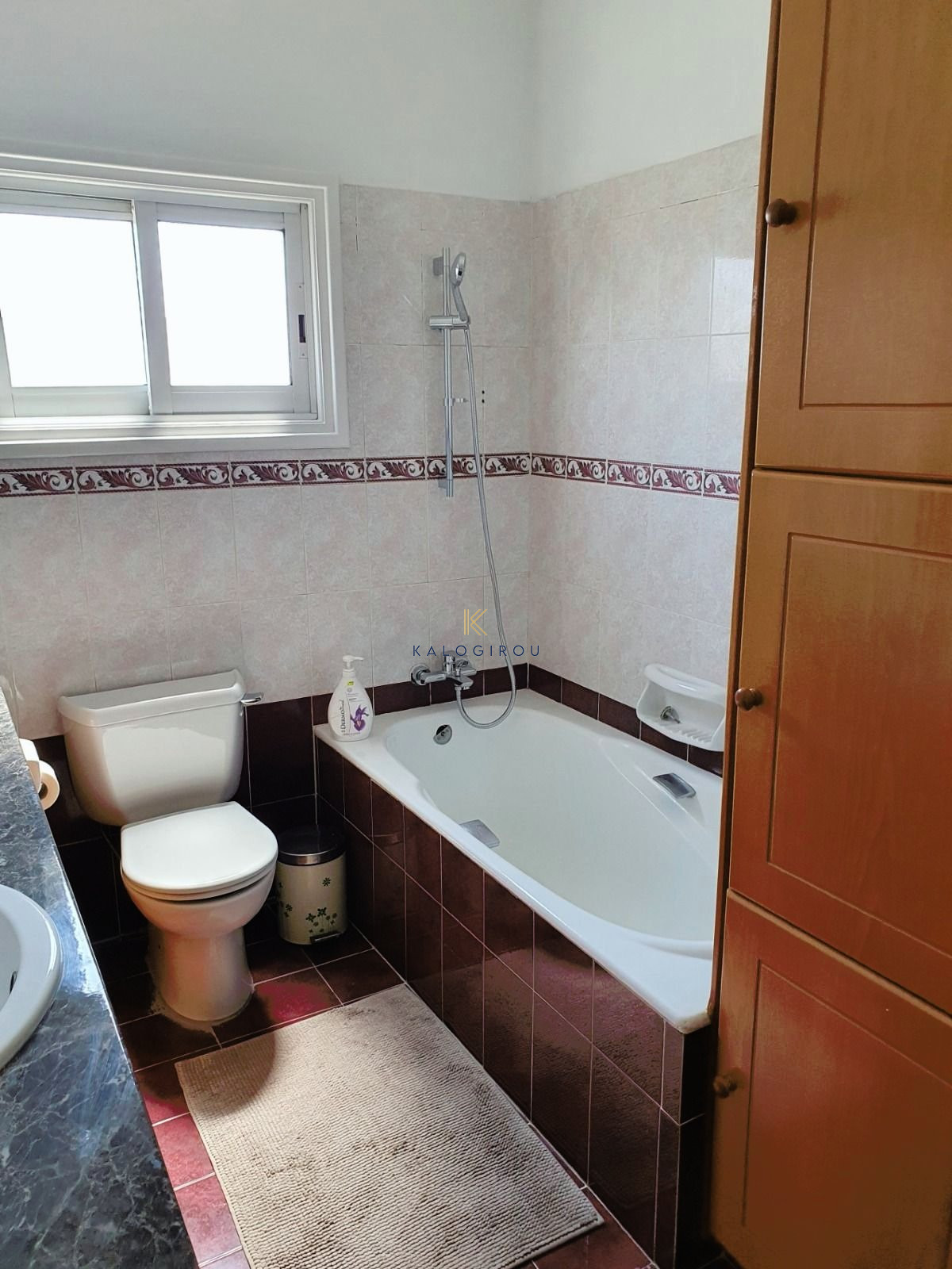 Duplex, Fully Furnished, 3-Bedroom Apartment for Rent in Chrysopolitissa Area