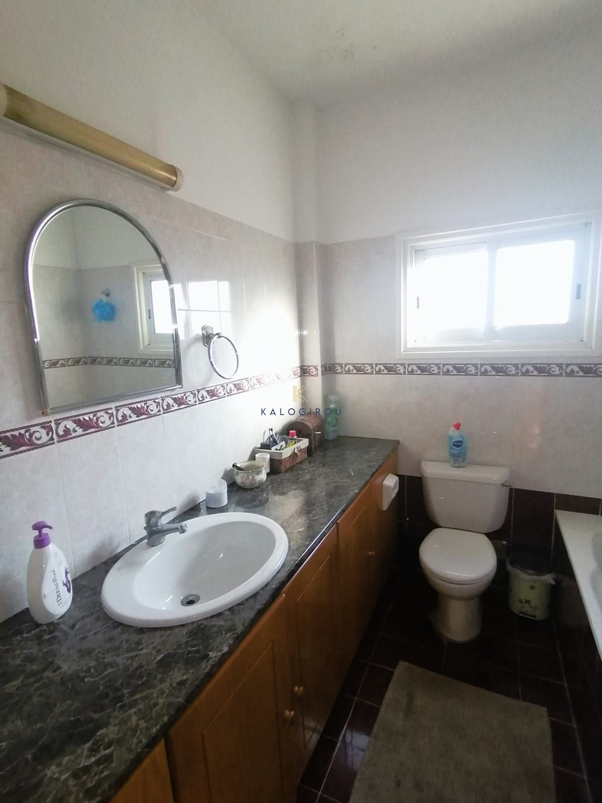 Duplex, Fully Furnished, 3-Bedroom Apartment for Rent in Chrysopolitissa Area