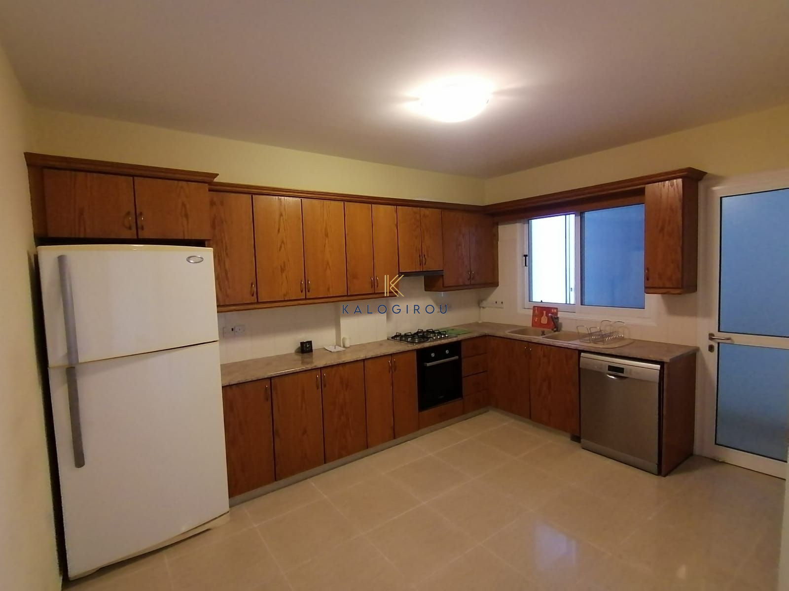 First Floor, Three Bedroom Apartment for Rent in Port area, Larnaca