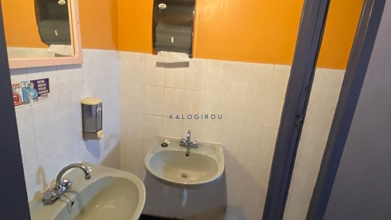 HoReCa 200 m² for sale in Dekeleia, Larnaca, Cyprus
