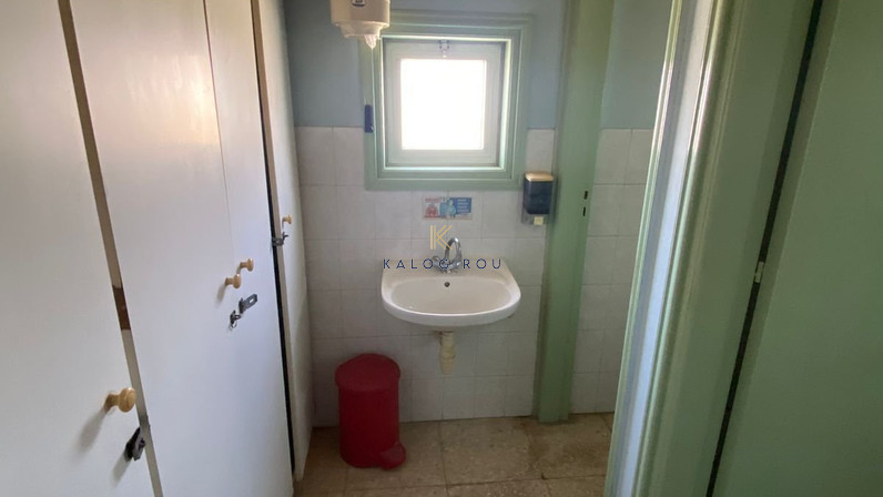 HoReCa 200 m² for sale in Dekeleia, Larnaca, Cyprus