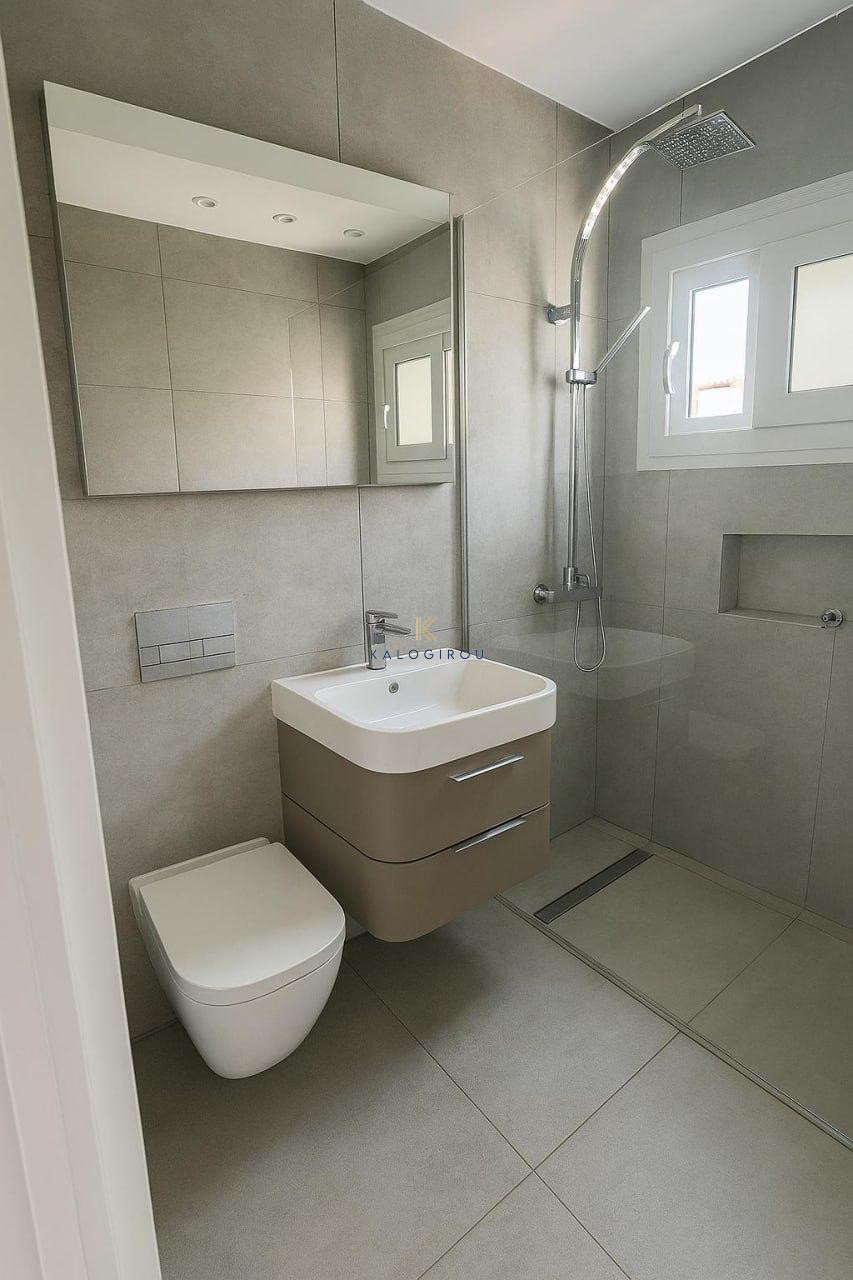 Sea view, Beach-front 2 bed flat for Rent in Makenzy area, Larnaca