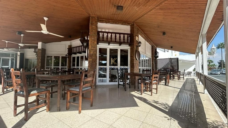 HoReCa 1294 m² for sale in Dekeleia, Larnaca, Cyprus
