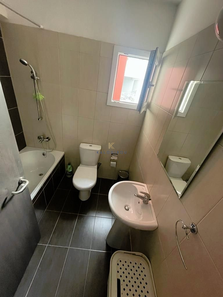 Fully Furnished, 2-Bedroom Apartment in Larnaca center