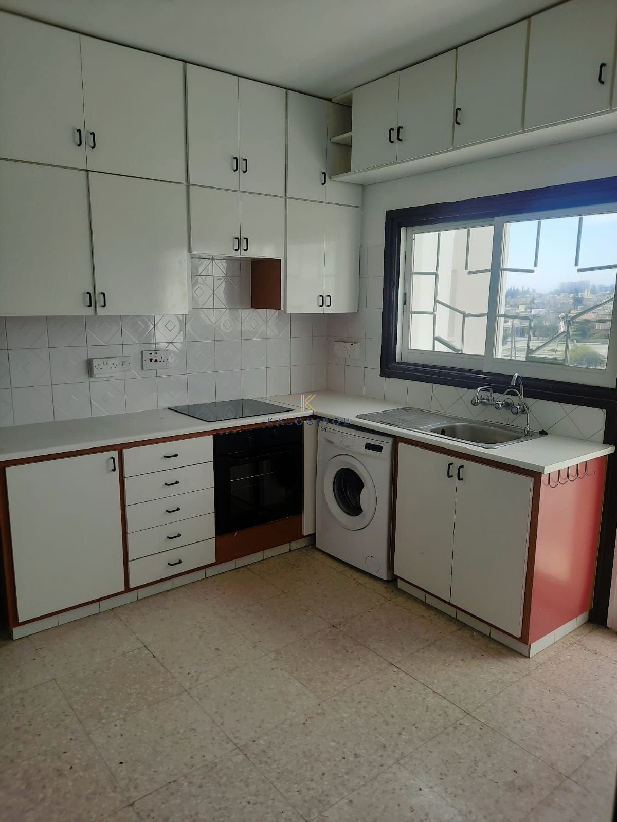 Spacious,Two-bedroom apartment in Mc Donalds Drive Thru,Larnaca