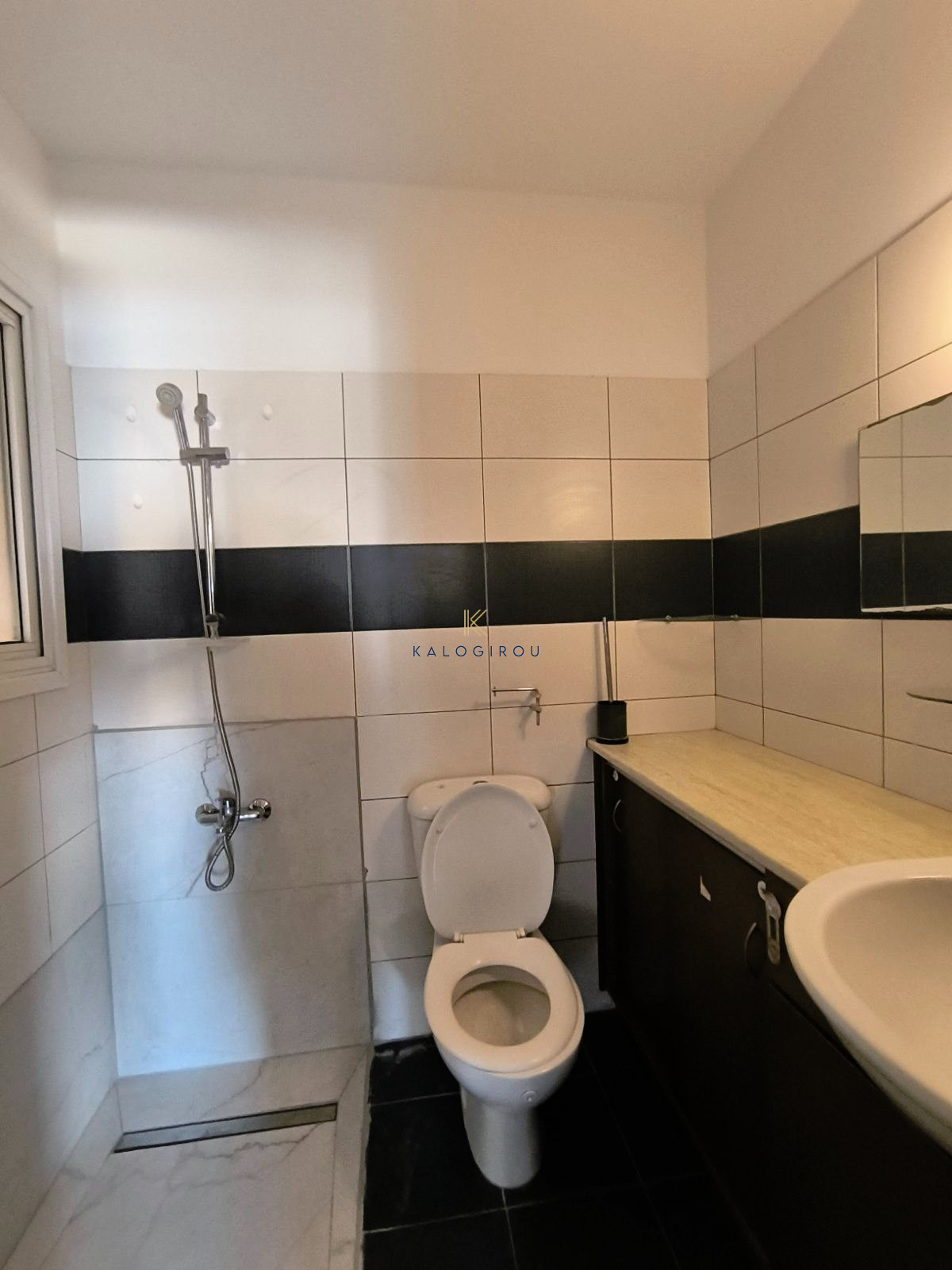 Three-Bedroom Apartment for rent in New Marina area Larnaca