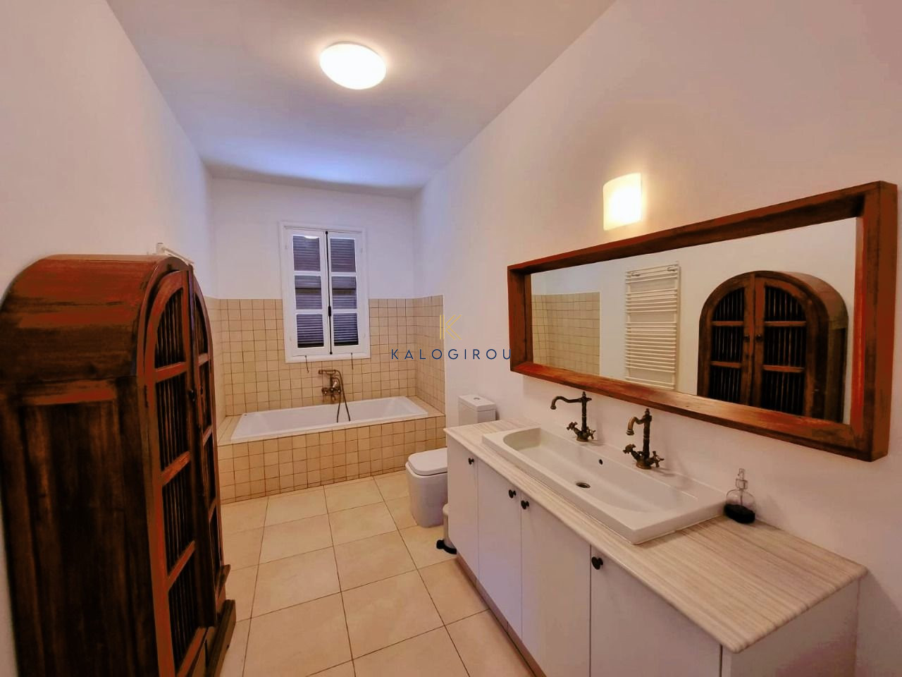 Fabulous 5 Bedroom Villa in Pervolia Larnaca