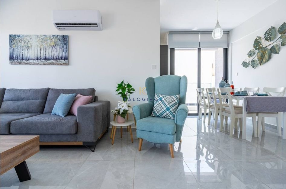 Amazing 3 Bedrooms Apartment with Swimming Pool in New Marina, Larnaca