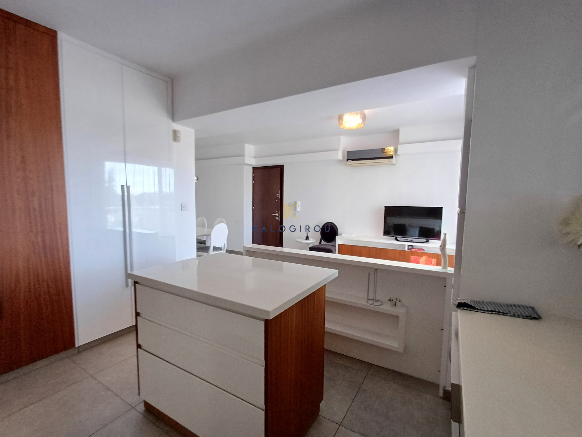 Modern, 2-Bed Apartment in an Excellent Condition for rent in Larnaca Port Area
