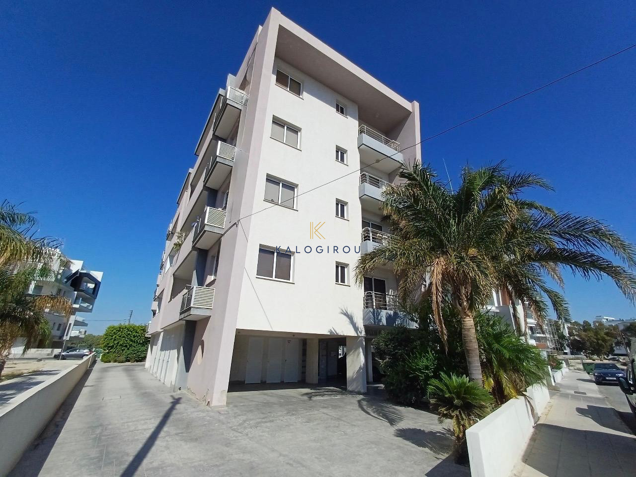 Modern, 2-Bed Apartment in an Excellent Condition for rent in Larnaca Port Area