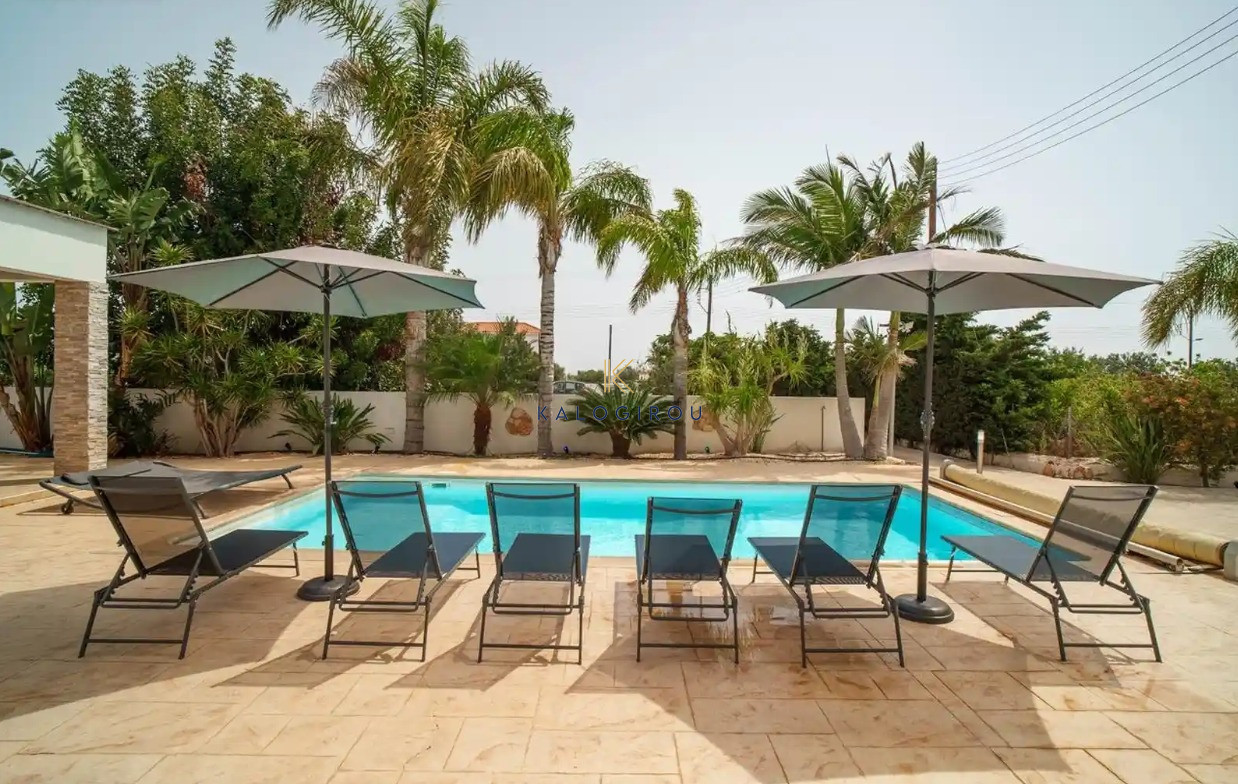 Spacious, 5 Bedroom Villa, with pool in Protaras area, Famagusta