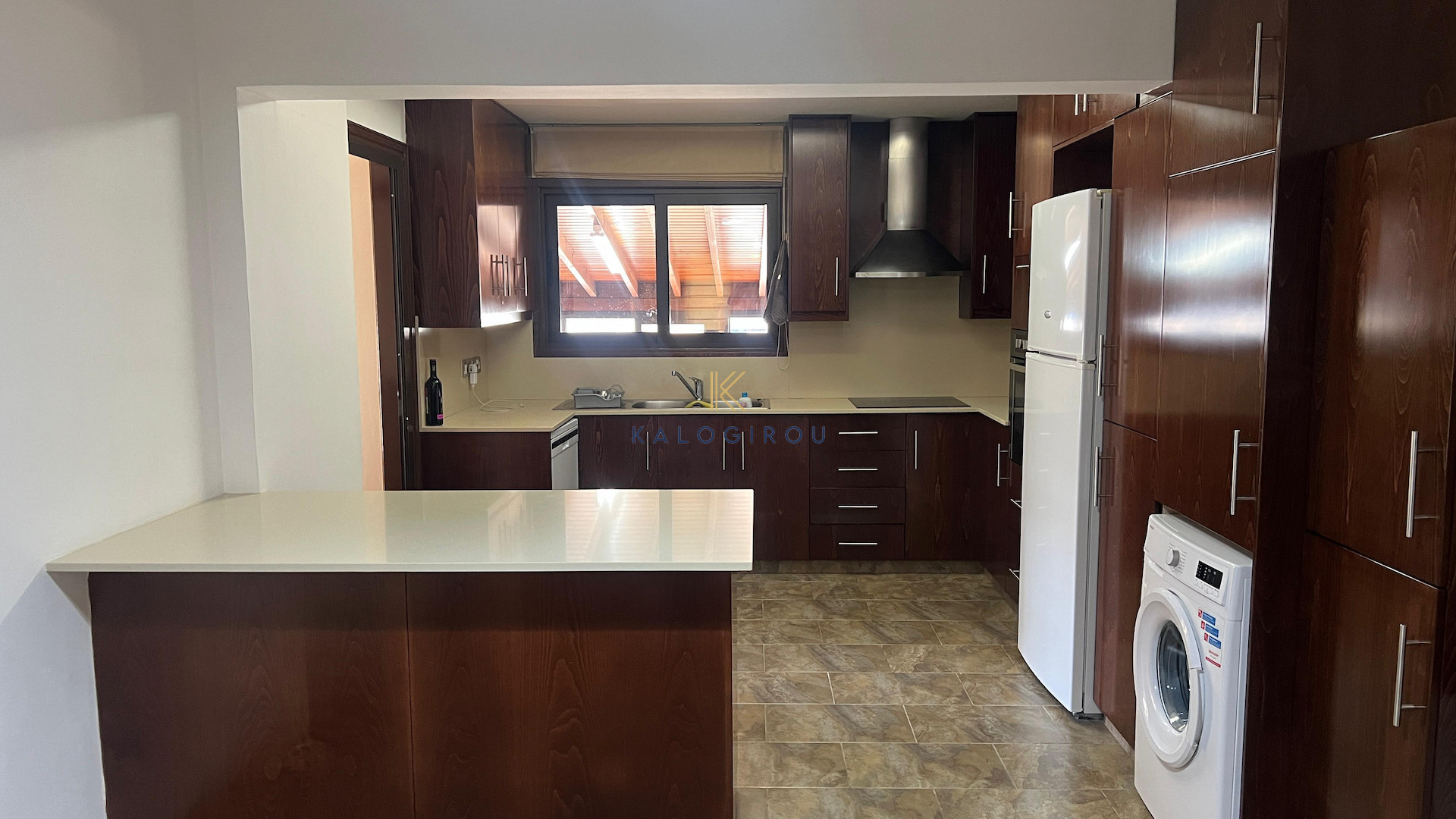 Spacious, 3 Bedroom Apartment for Rent in Larnaca City Center